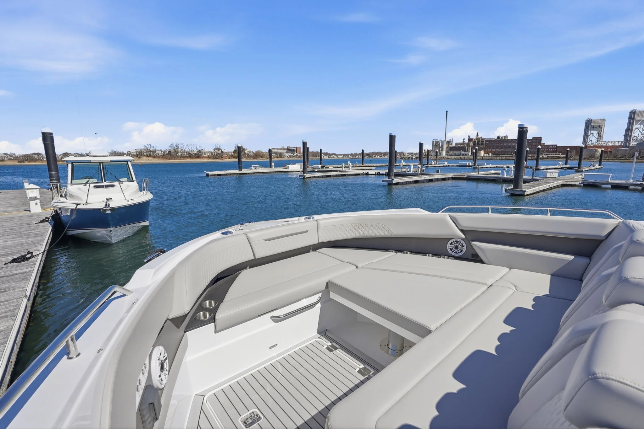 2026 Cruisers Yachts 50 GLS Image Thumbnail #48