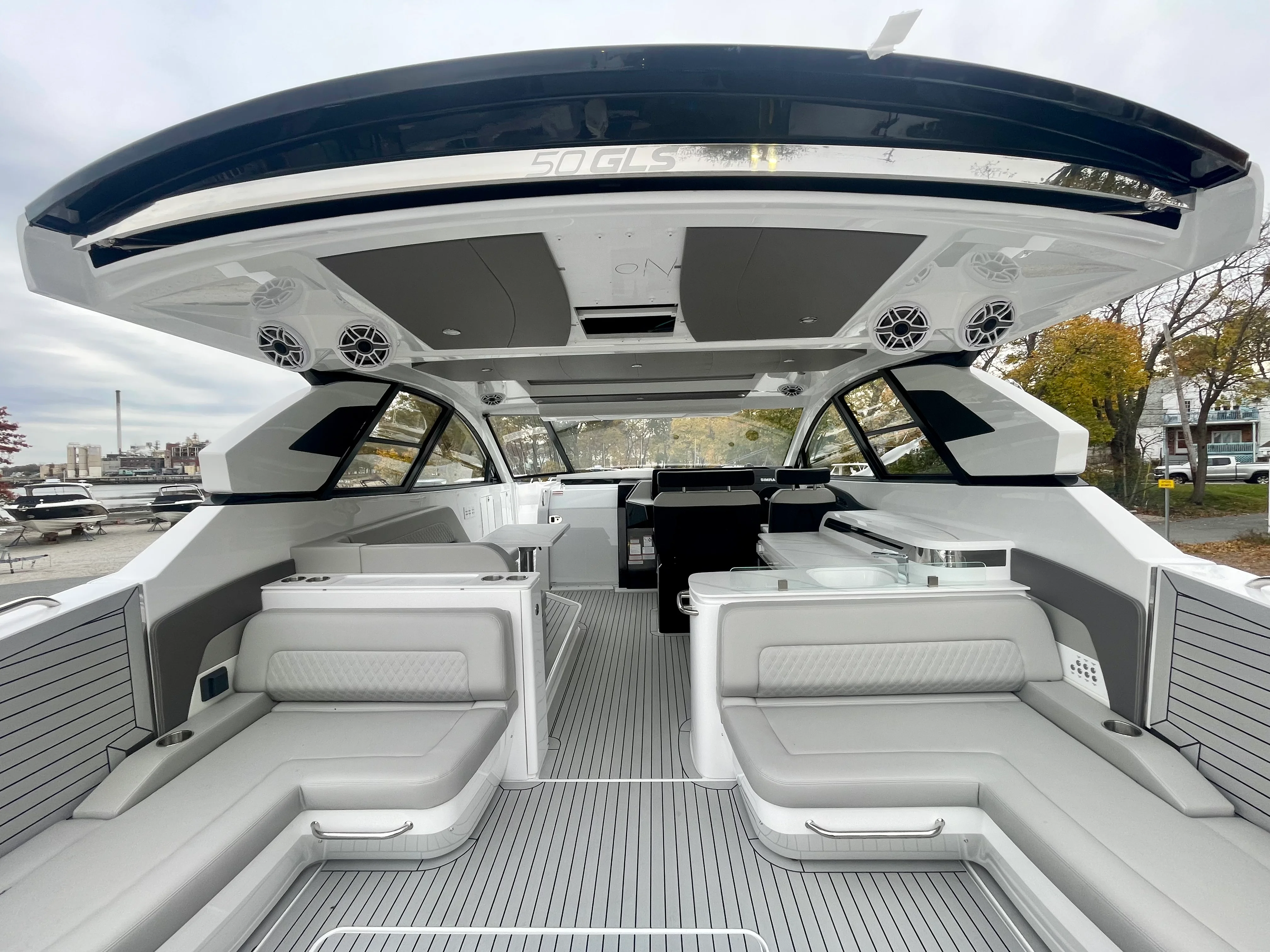 2026 Cruisers Yachts 50 GLS Outboard Image Thumbnail #6