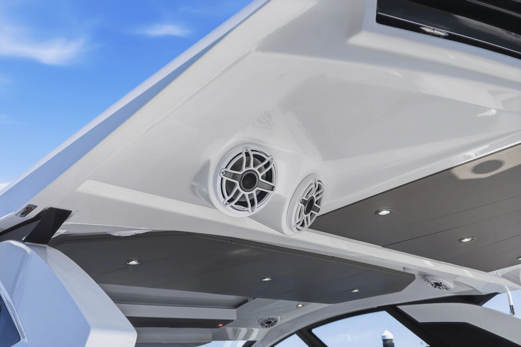 2026 Cruisers Yachts 50 GLS Image Thumbnail #17