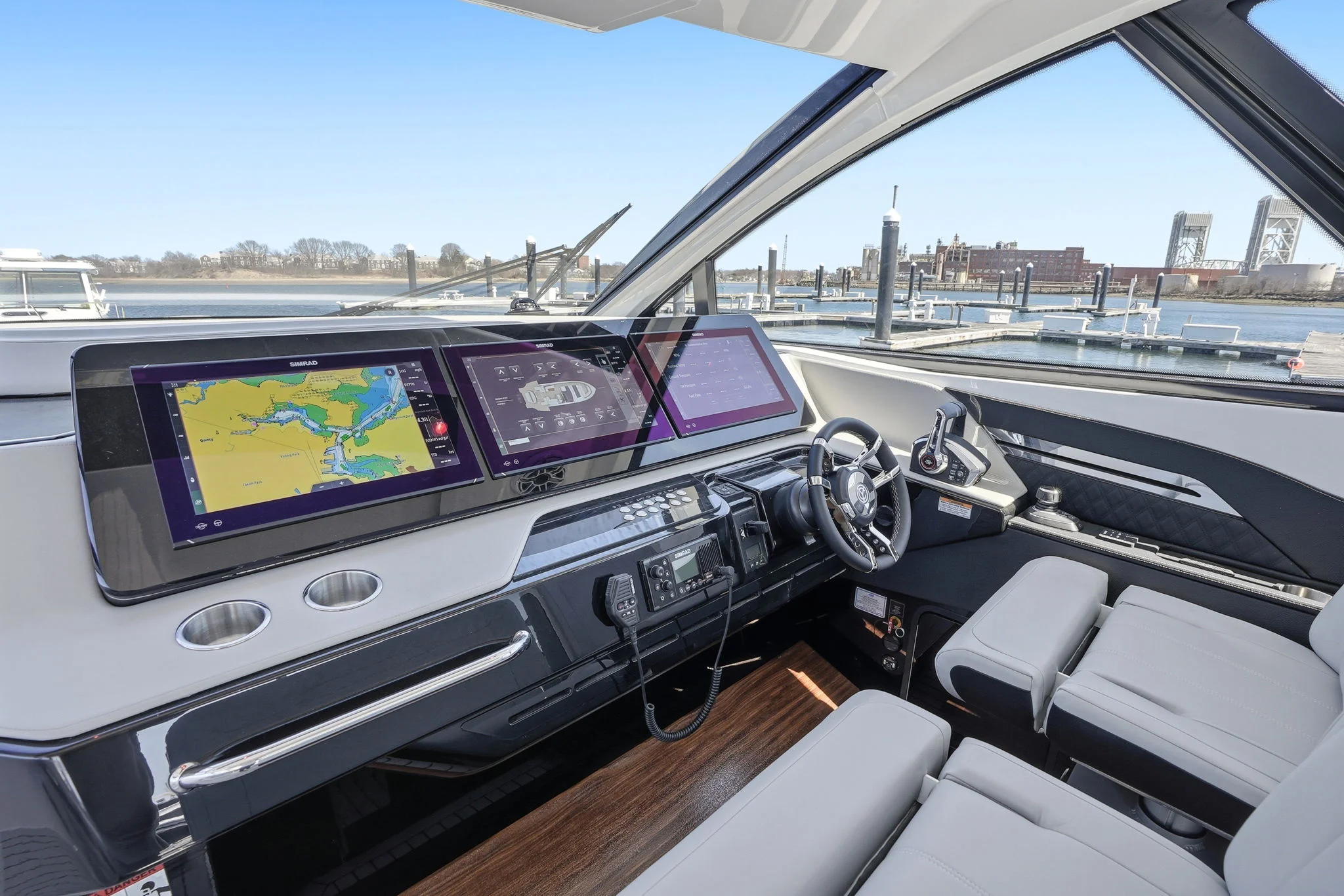 2026 Cruisers Yachts 50 GLS Image Thumbnail #25