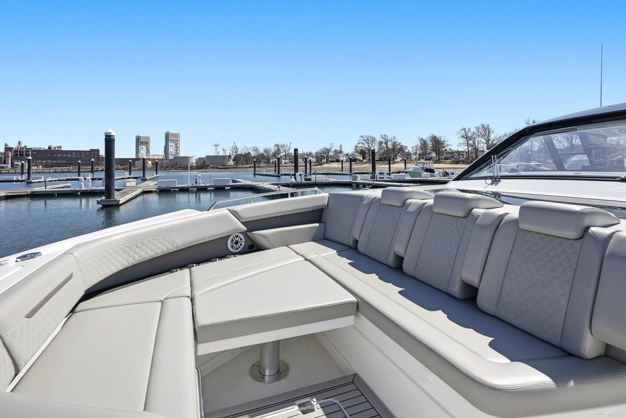 2026 Cruisers Yachts 50 GLS Image Thumbnail #50