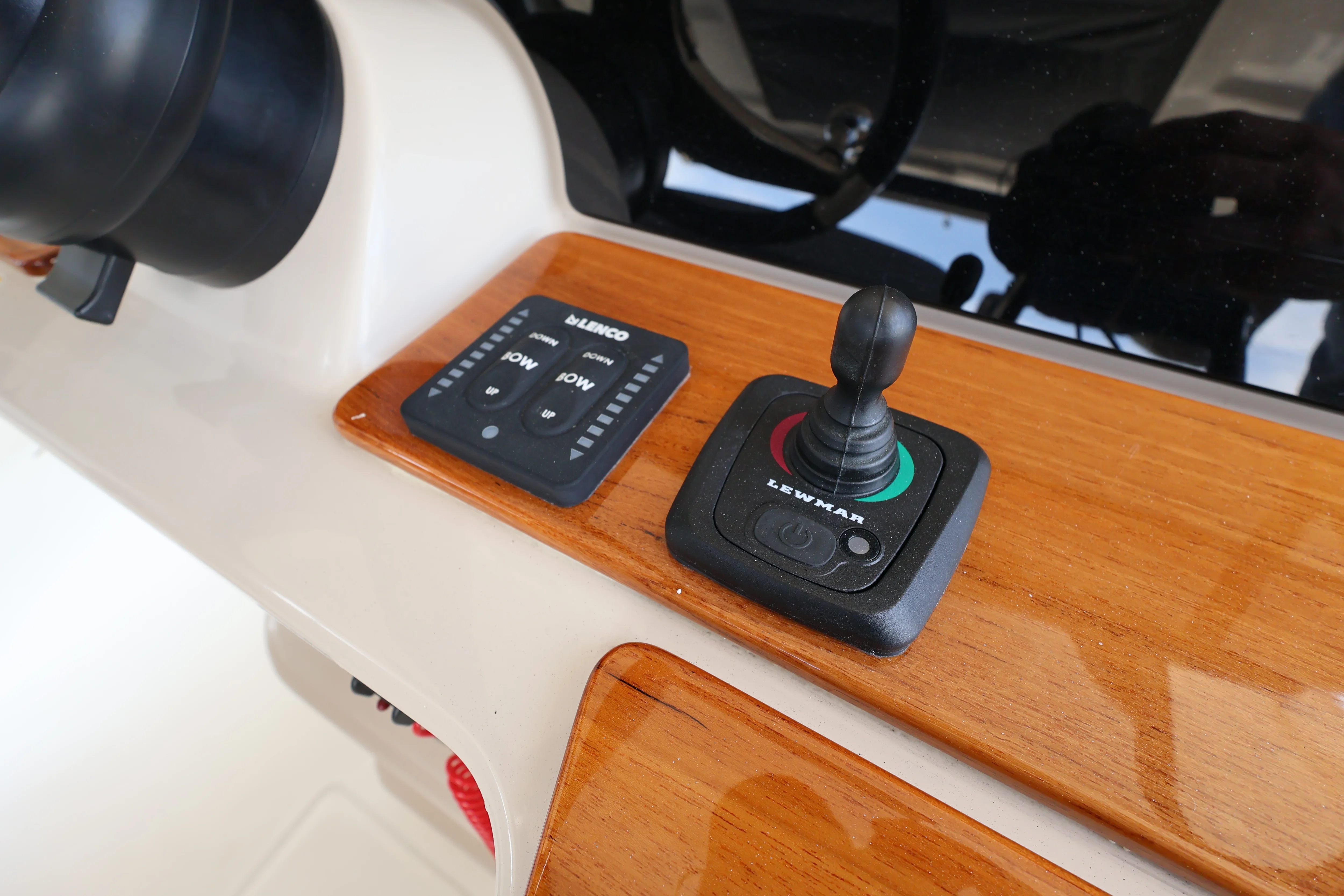 2026 Boston Whaler 350 Realm Image Thumbnail #18