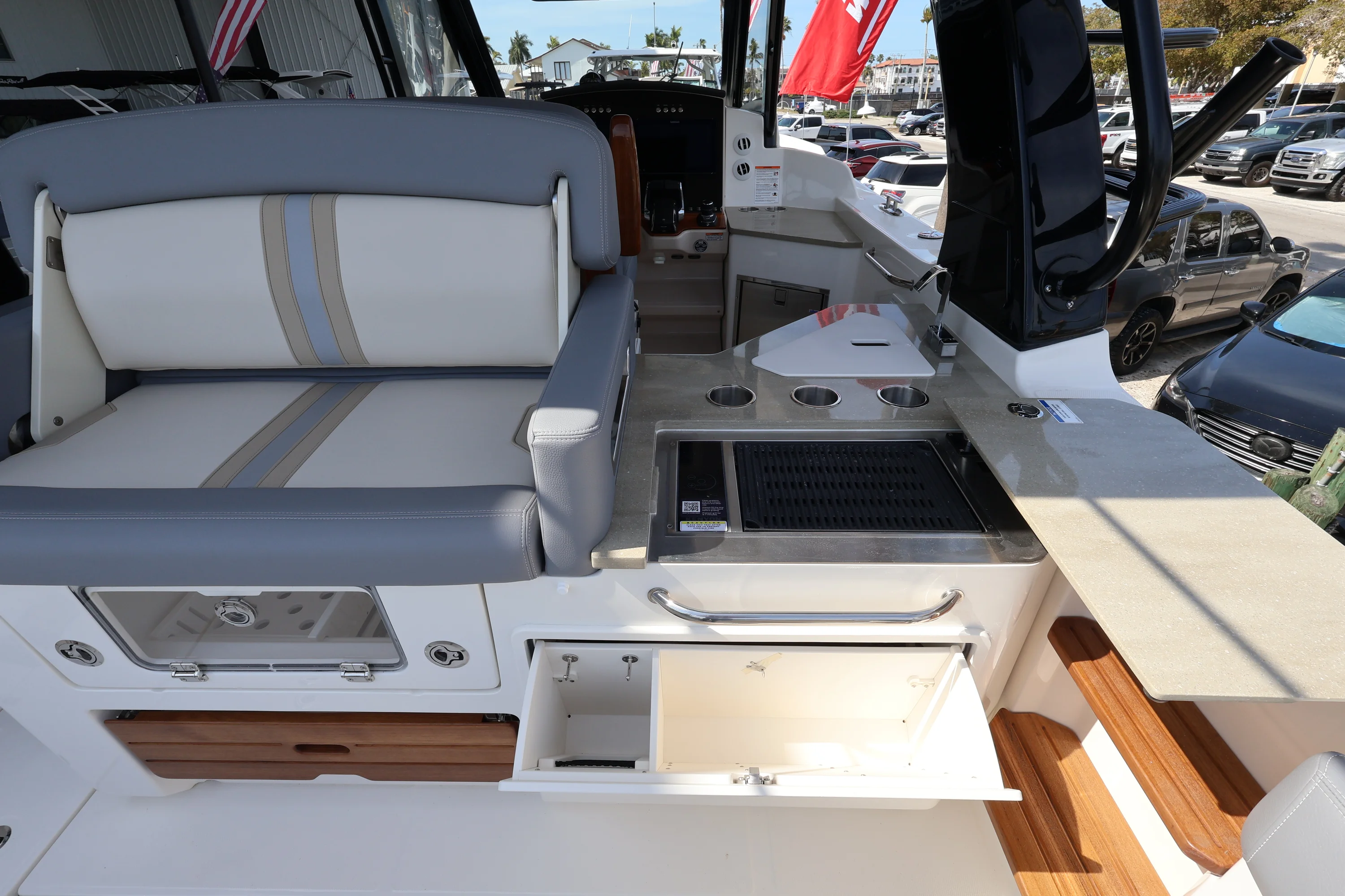2026 Boston Whaler 350 Realm Image Thumbnail #6