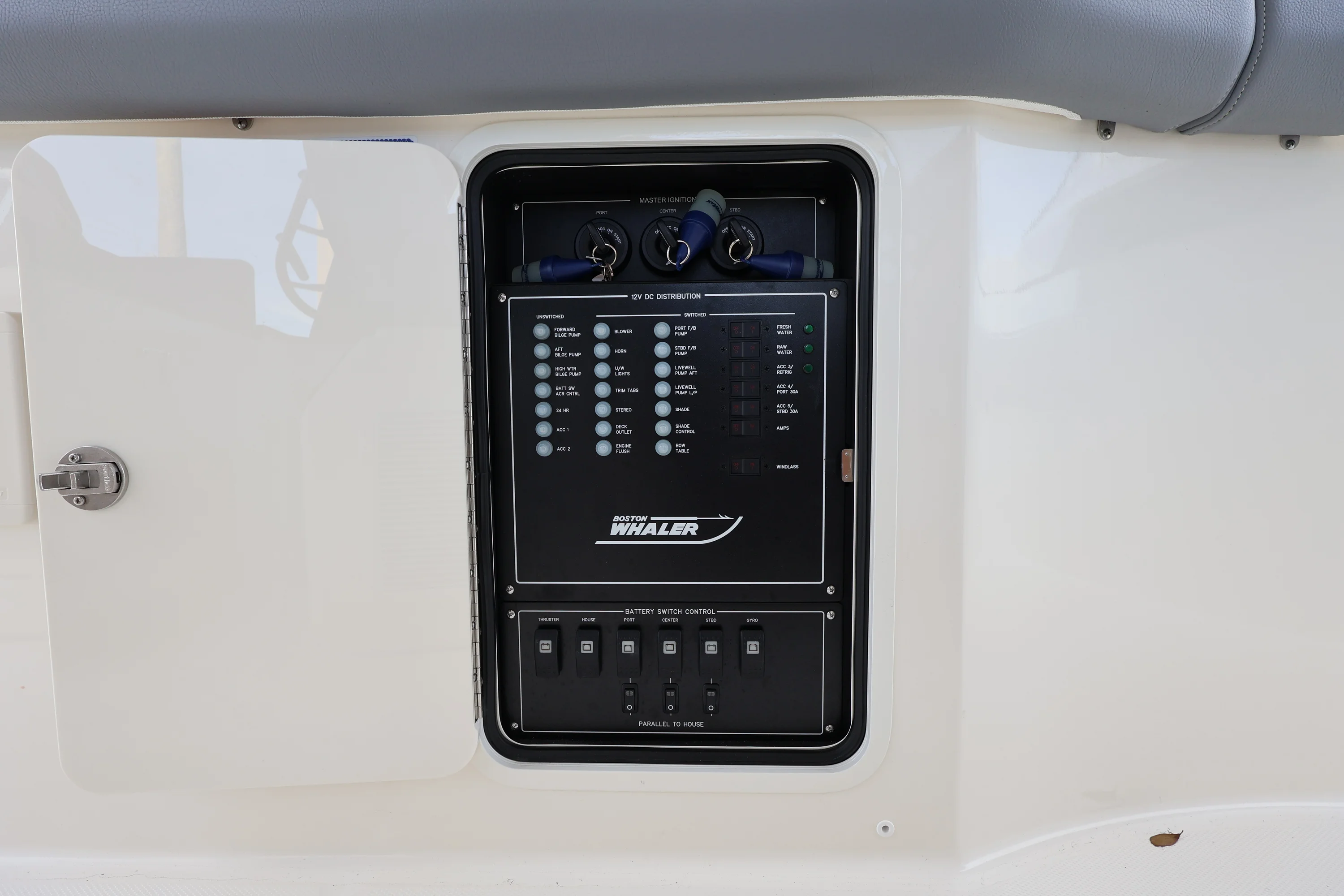 2026 Boston Whaler 350 Realm Image Thumbnail #29