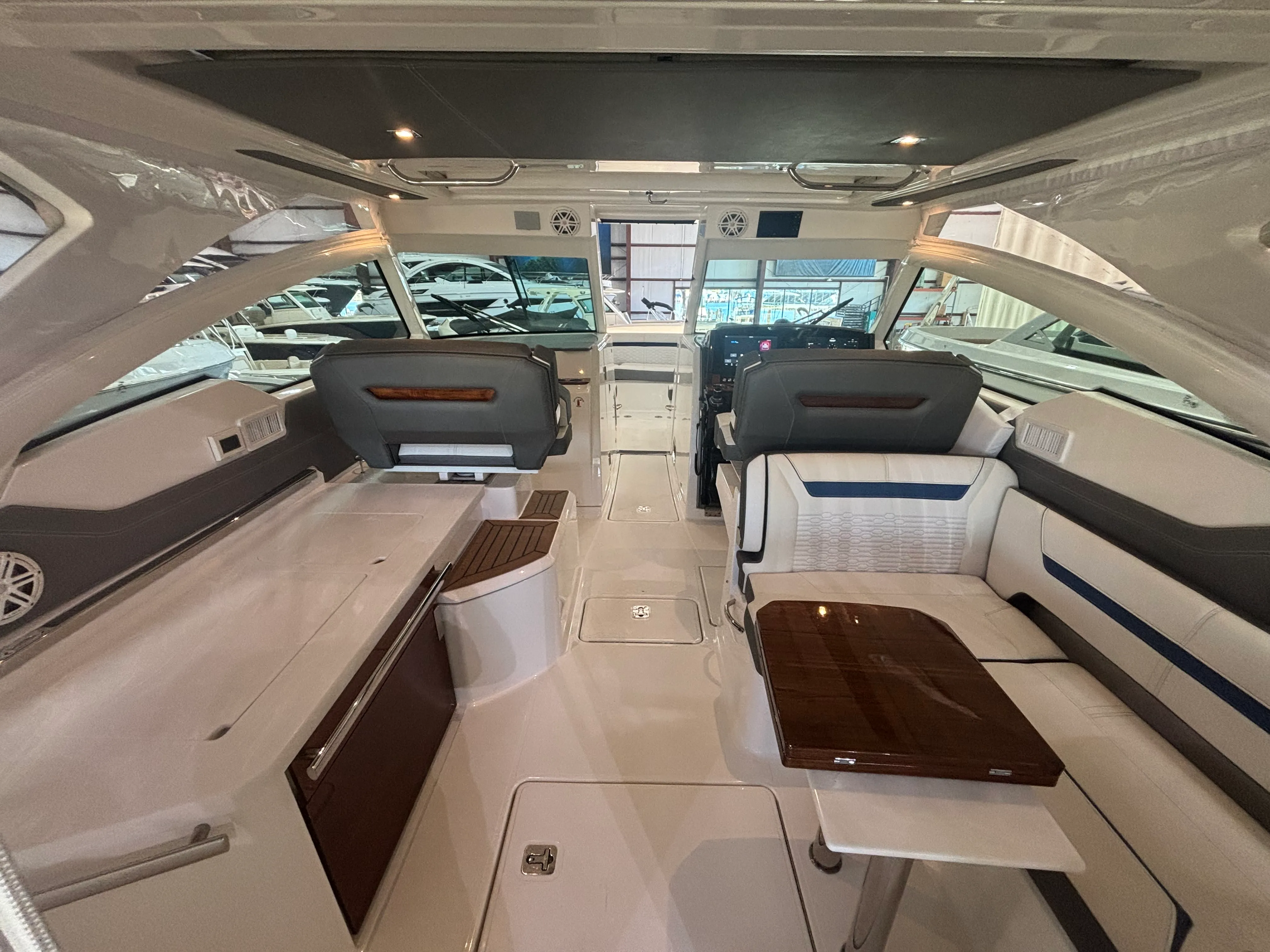 2021 Tiara Yachts 38 LX Image Thumbnail #14