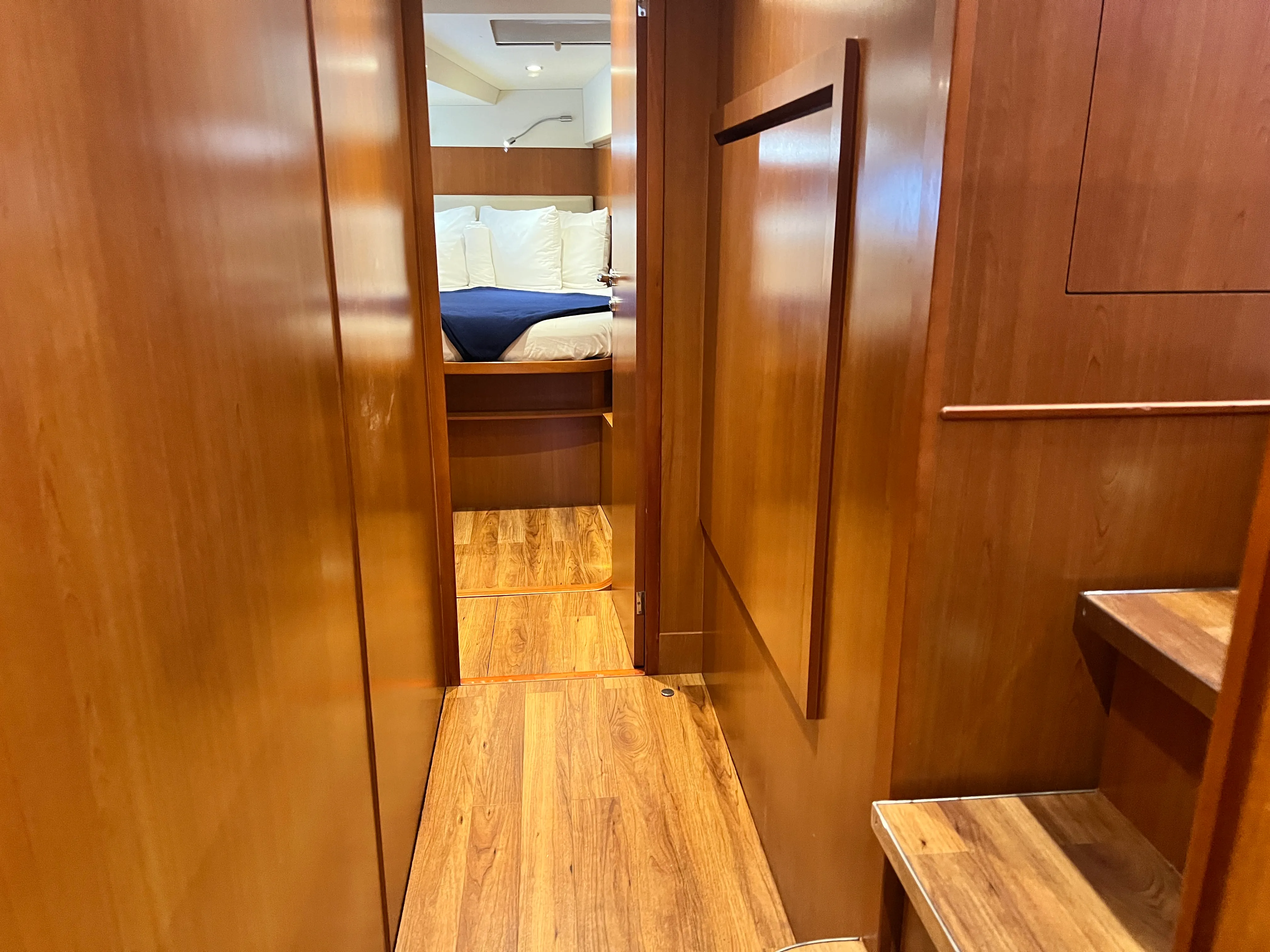 2016 Aquila 48 Image Thumbnail #11