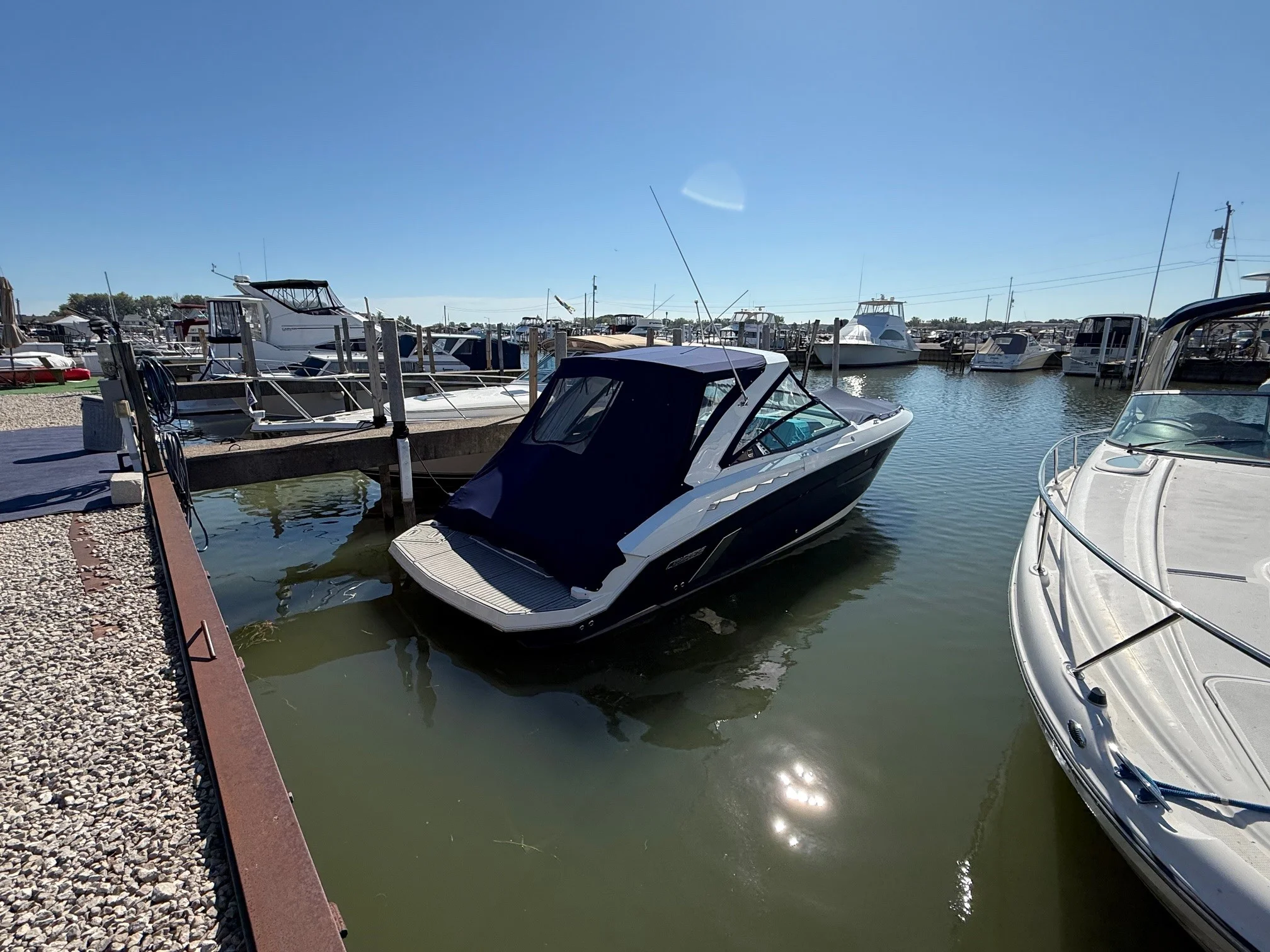 2015 Cruisers Yachts 328 SPORT Image Thumbnail #5