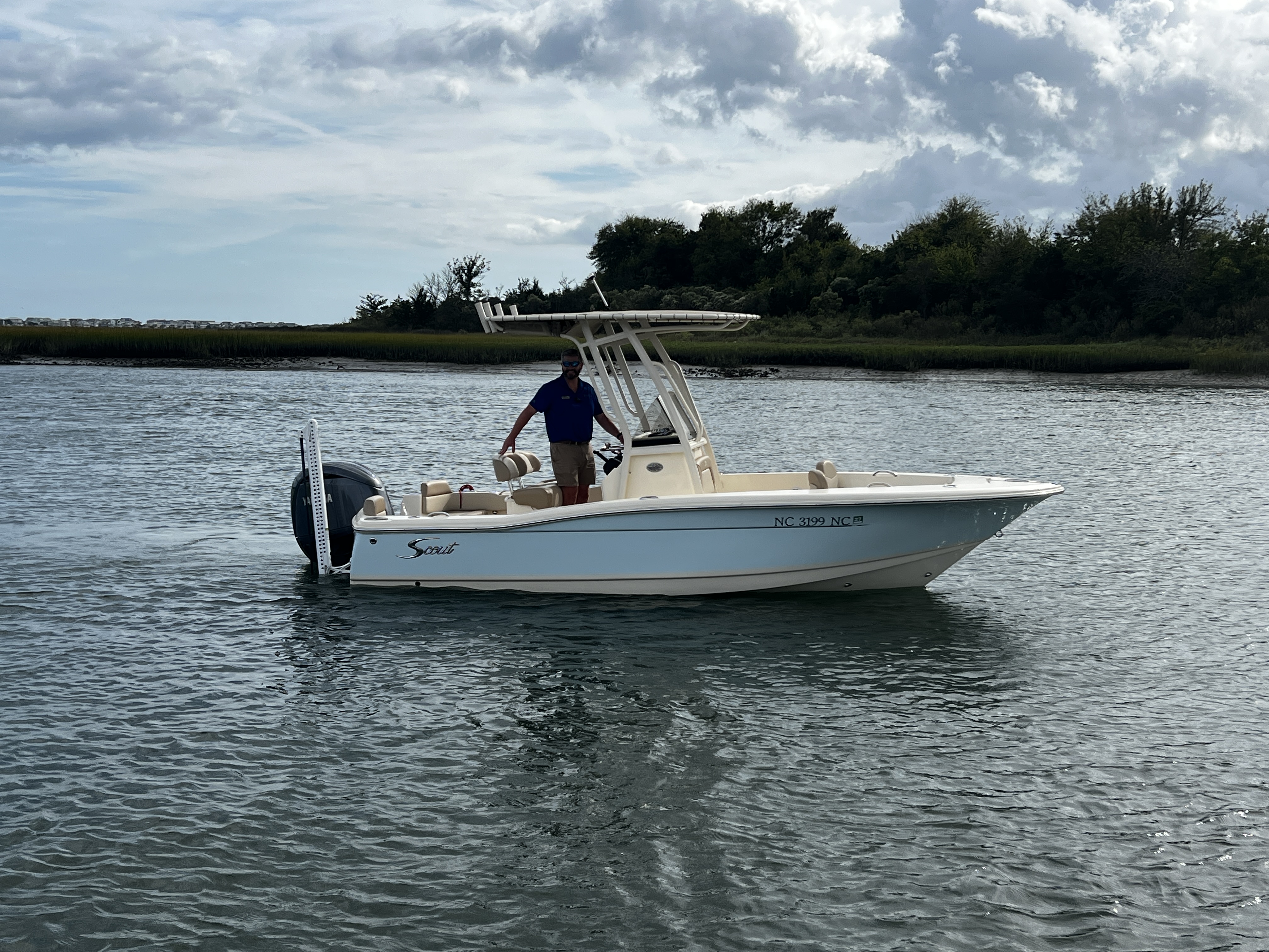 2024 Scout 195 Sportfish Image Thumbnail #1