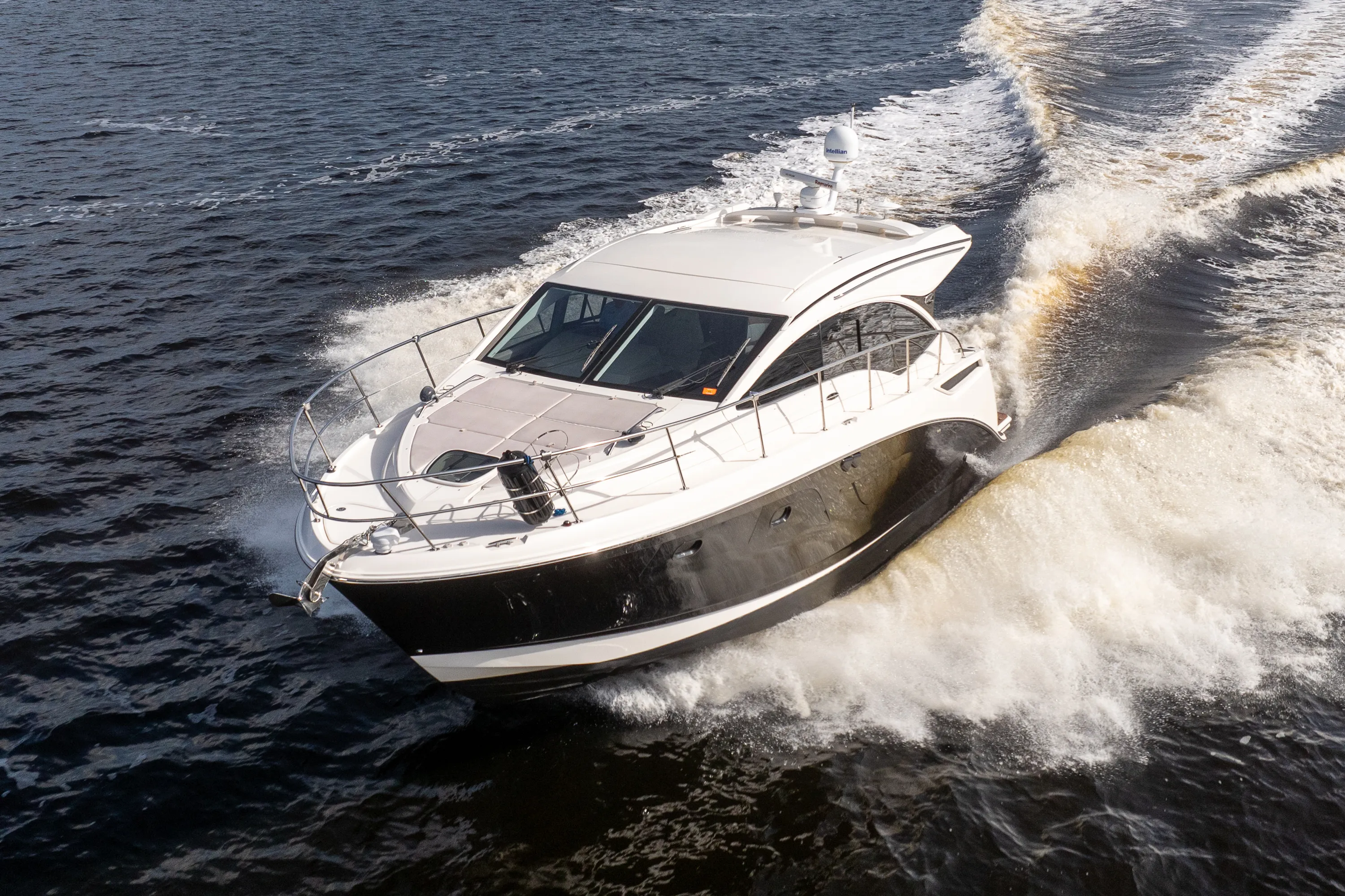 2018 Sea Ray 400 SUNDANCER Image Thumbnail #12