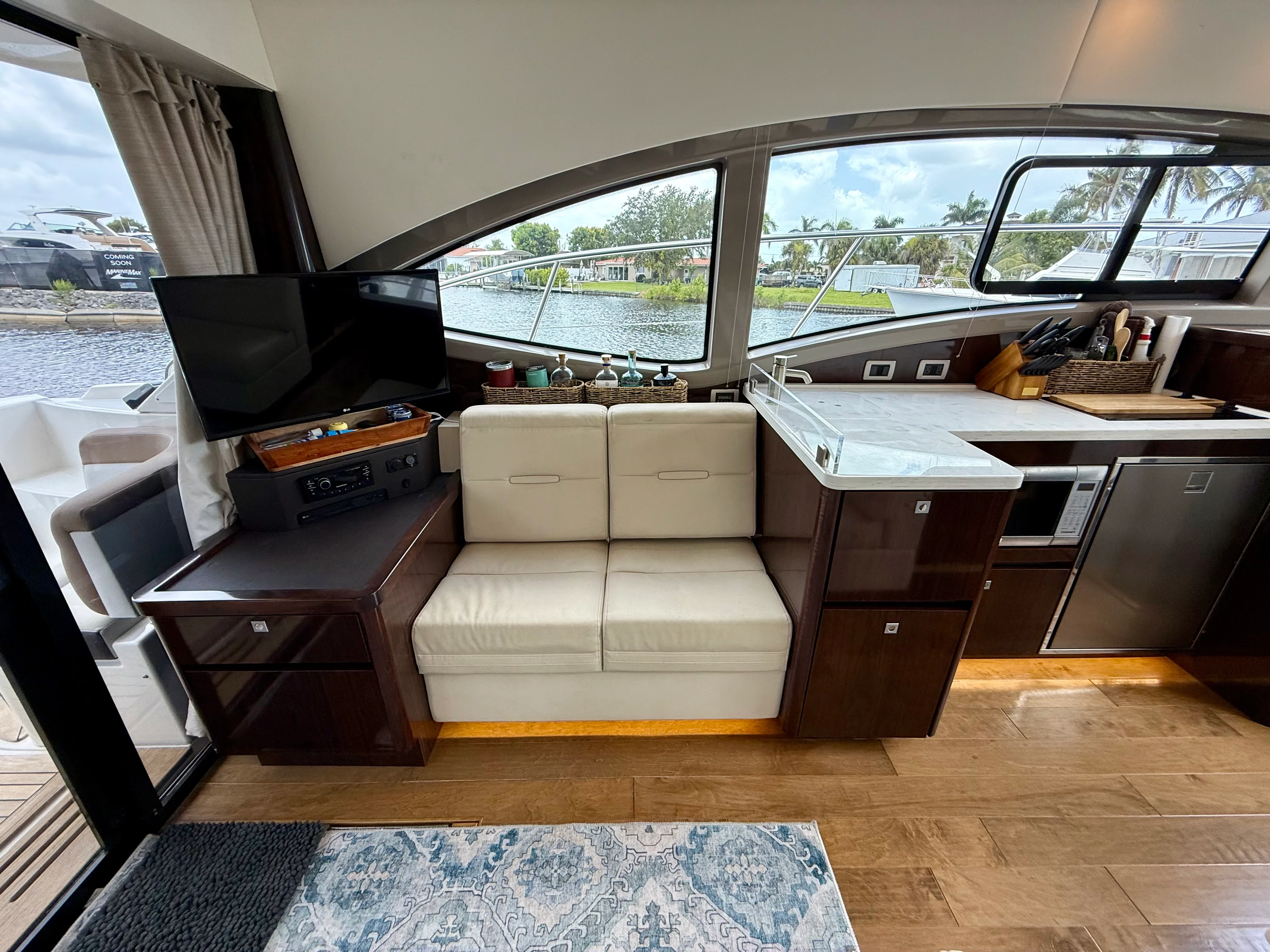2018 Sea Ray 400 SUNDANCER Image Thumbnail #25