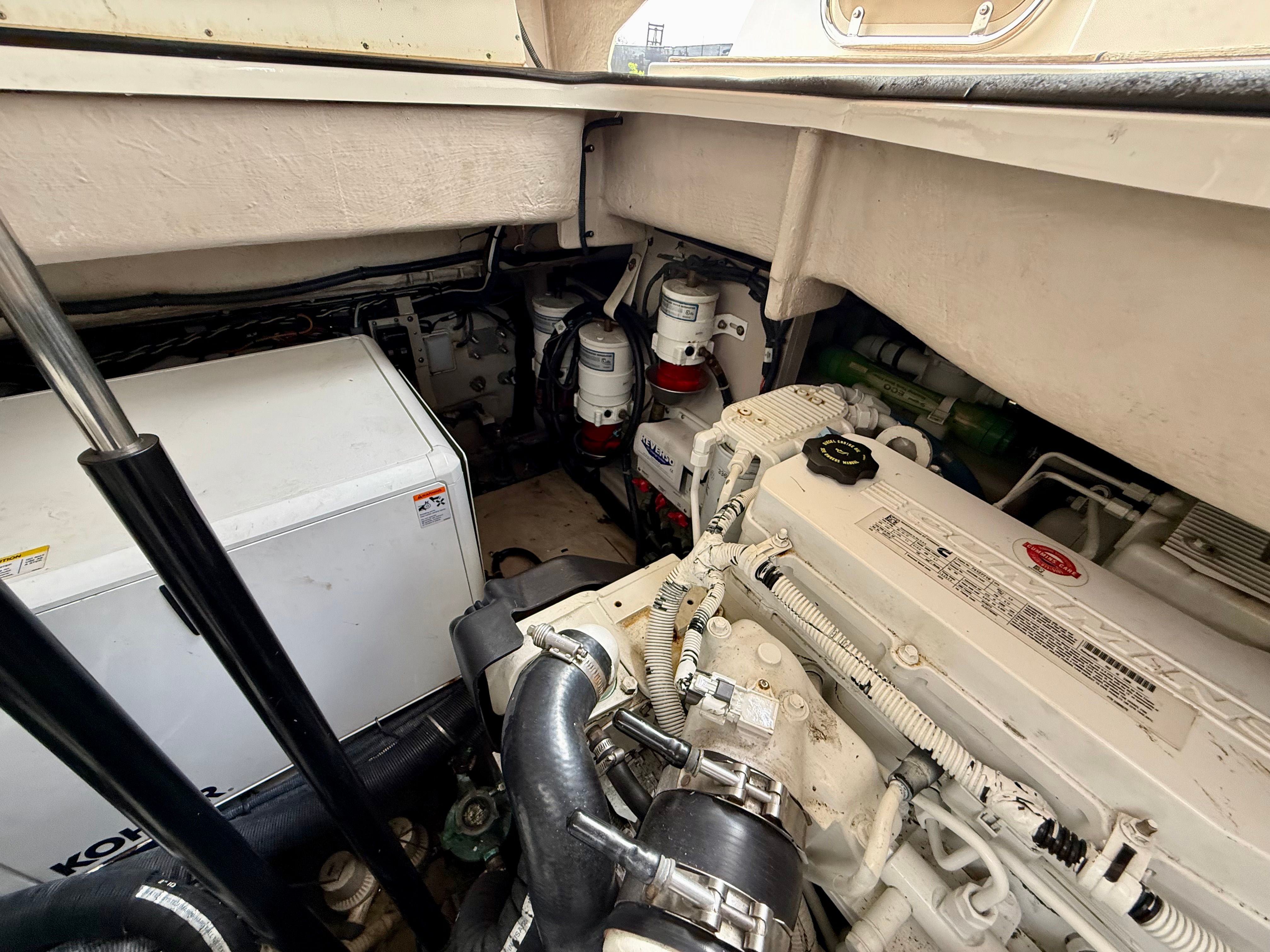 2018 Sea Ray 400 SUNDANCER Image Thumbnail #22