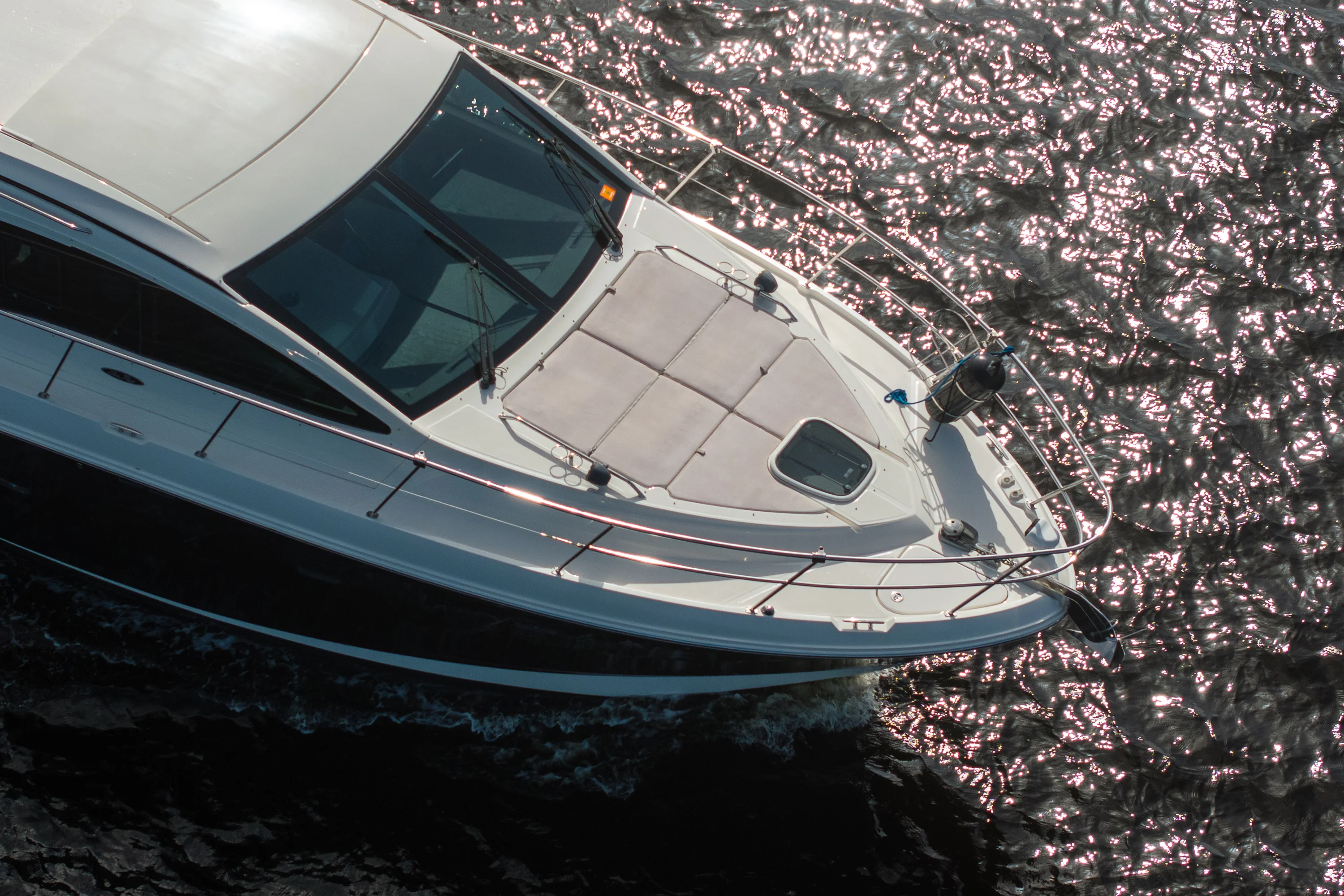 2018 Sea Ray 400 SUNDANCER Image Thumbnail #13