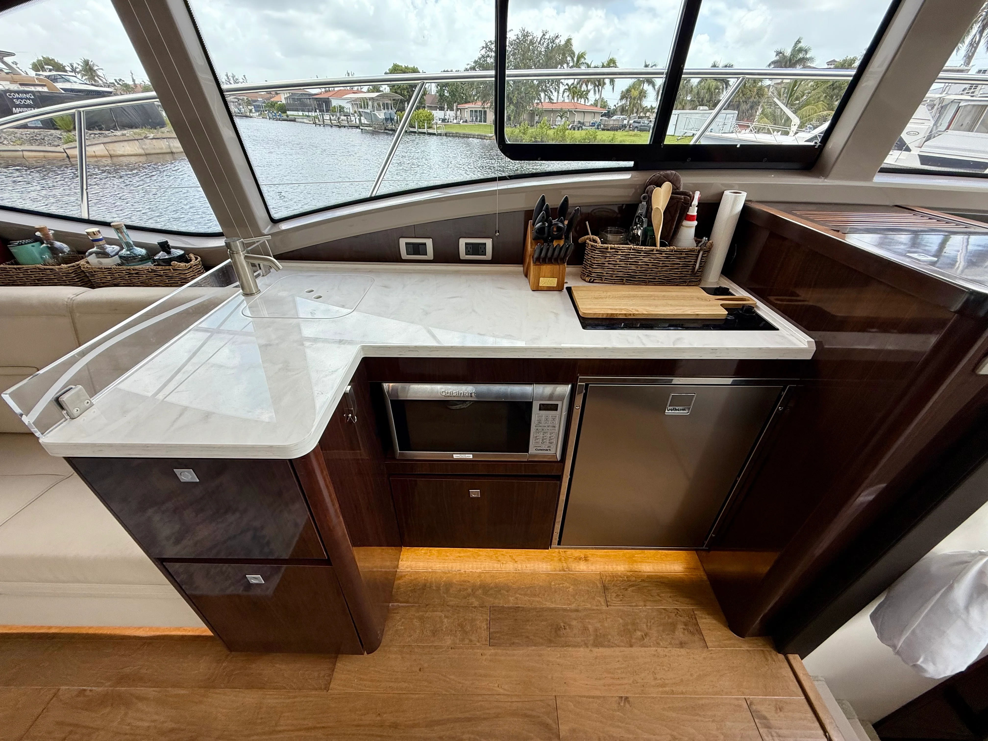 2018 Sea Ray 400 SUNDANCER Image Thumbnail #30