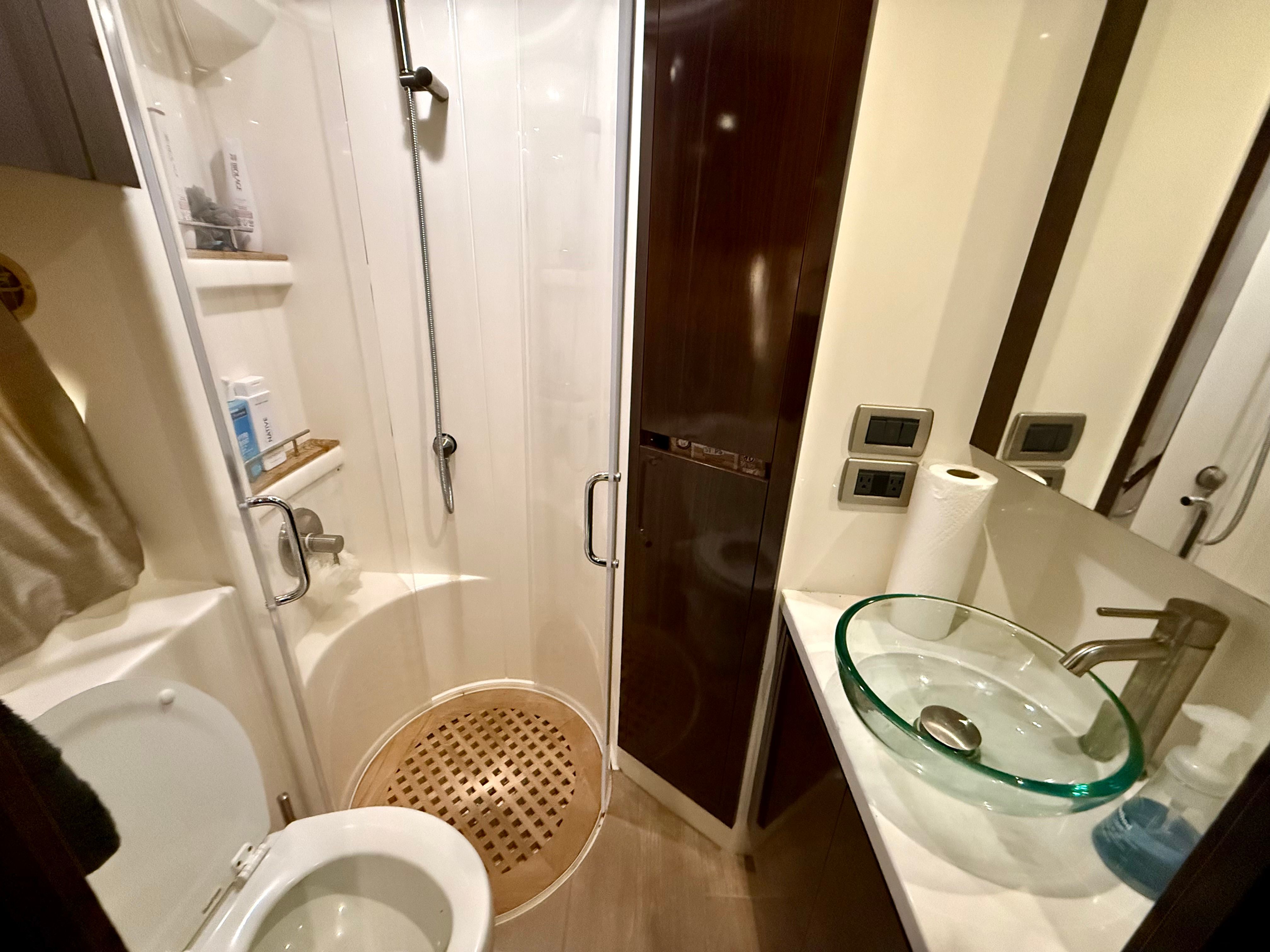 2018 Sea Ray 400 SUNDANCER Image Thumbnail #44