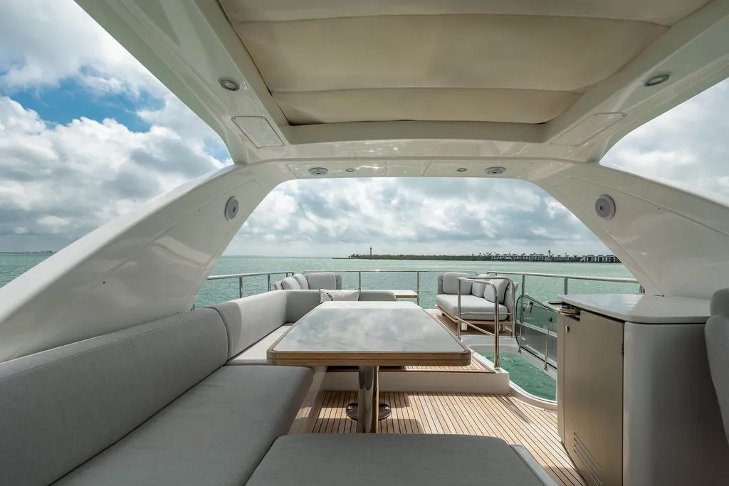 2022 Azimut 55 FLY Image Thumbnail #13