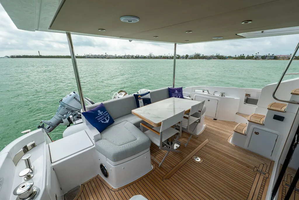 2022 Azimut 55 FLY Image Thumbnail #4