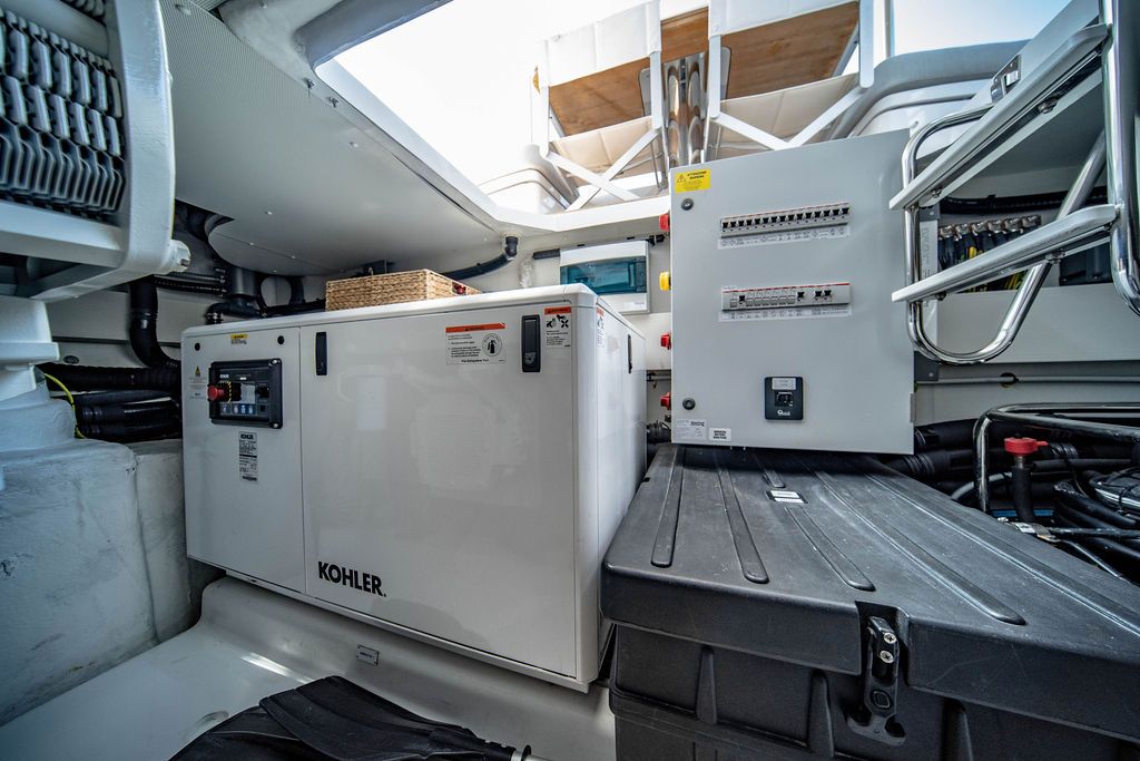 2022 Azimut 55 FLY Image Thumbnail #30