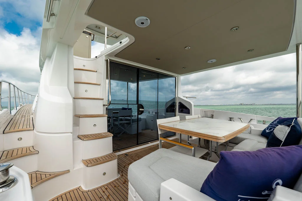2022 Azimut 55 FLY Image Thumbnail #11