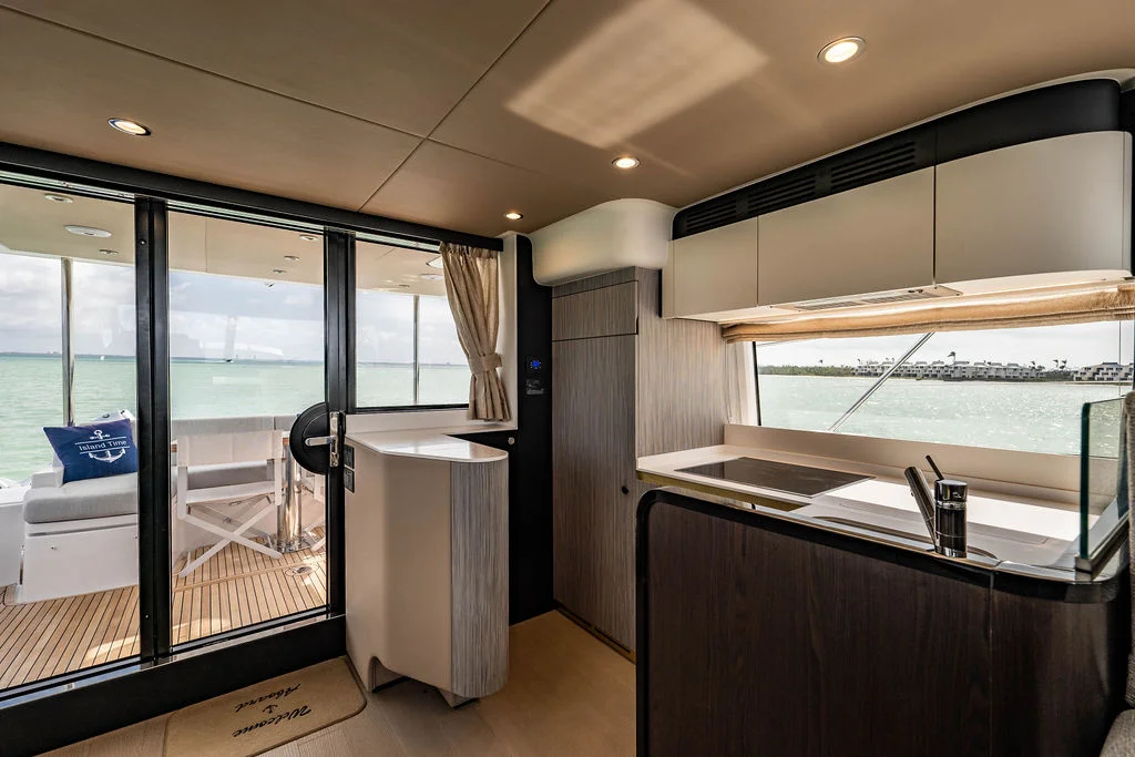 2022 Azimut 55 FLY Image Thumbnail #39