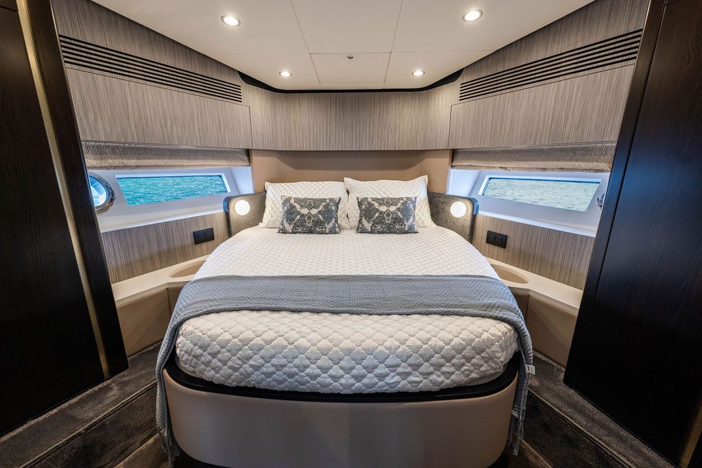 2022 Azimut 55 FLY Image Thumbnail #26