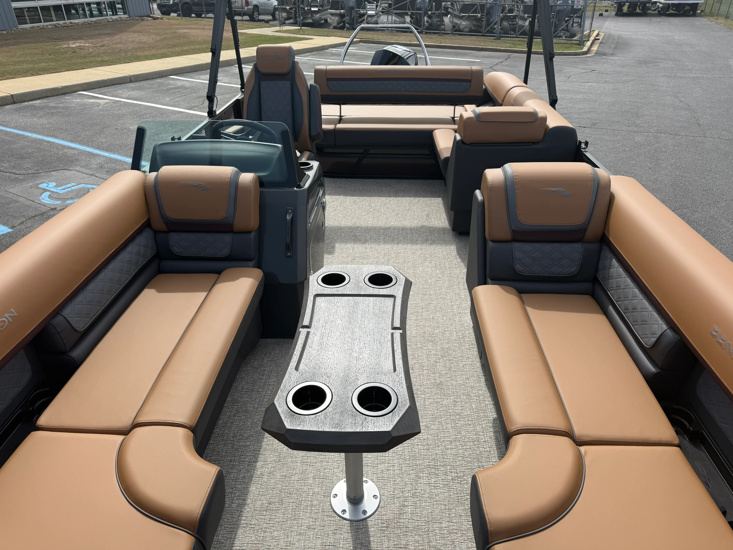 2026 Bennington 23 SSB LUXE Image Thumbnail #12