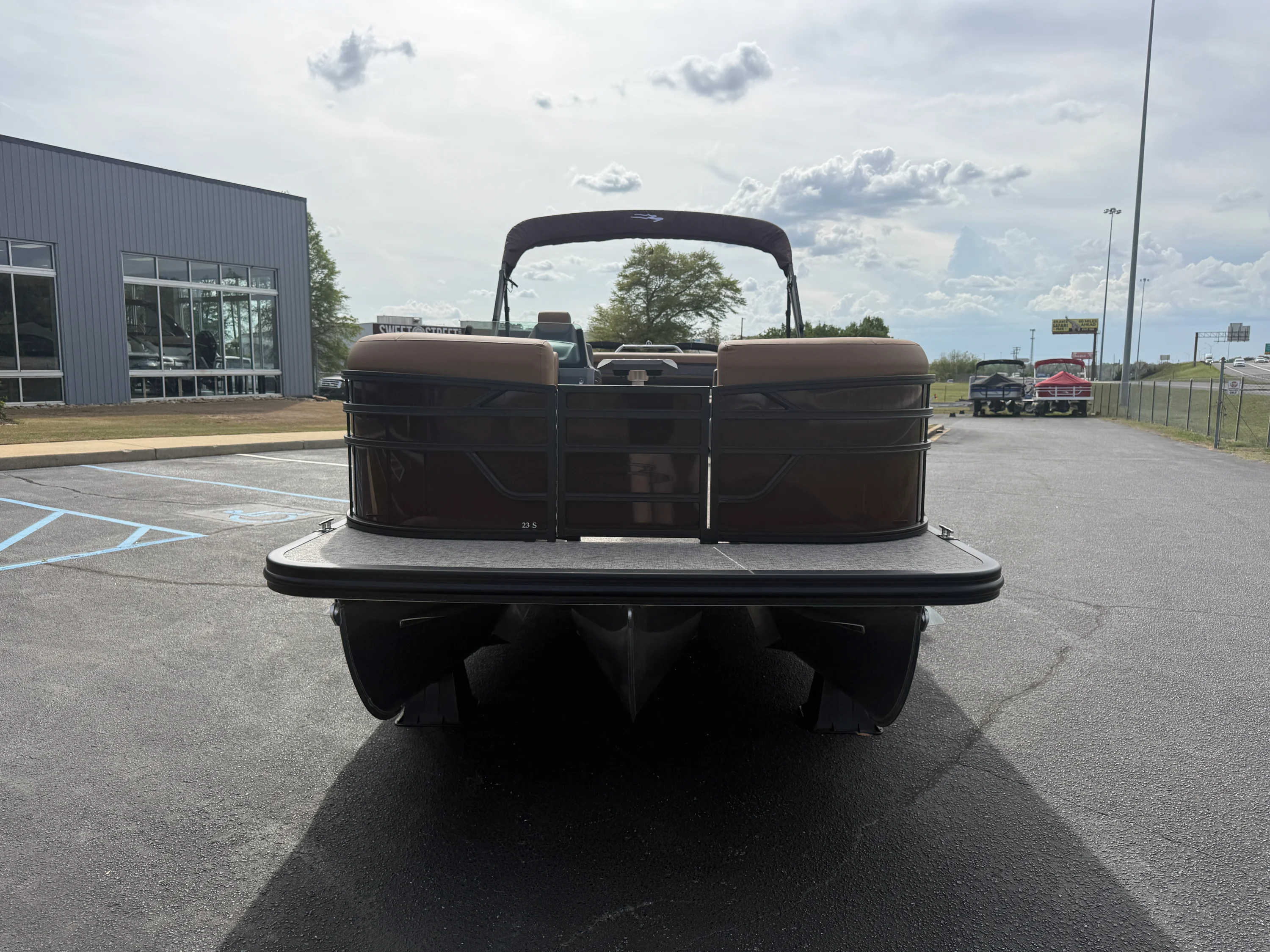 2026 Bennington 23 SSB LUXE Image Thumbnail #1