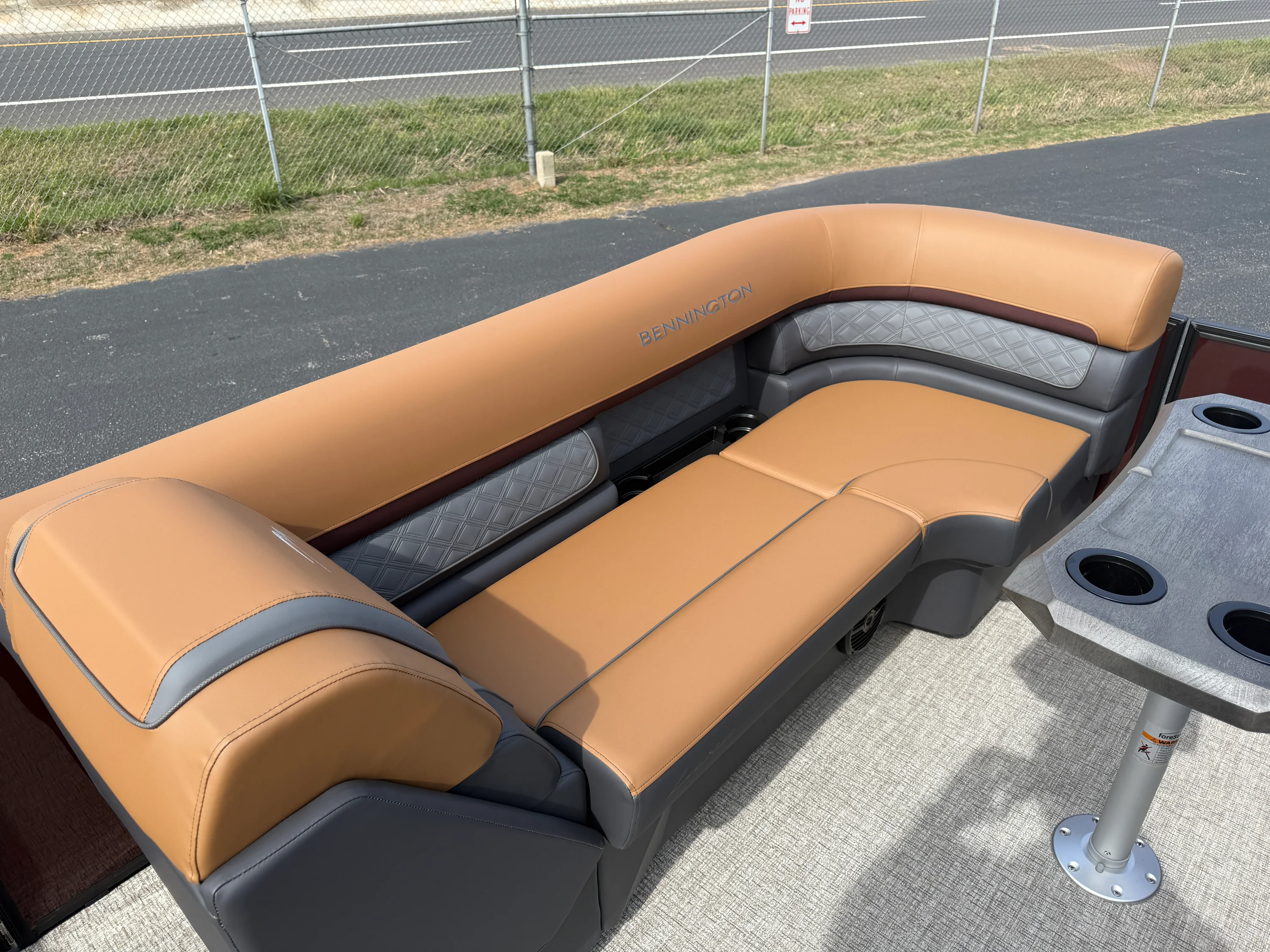 2026 Bennington 23 SSB LUXE Image Thumbnail #10