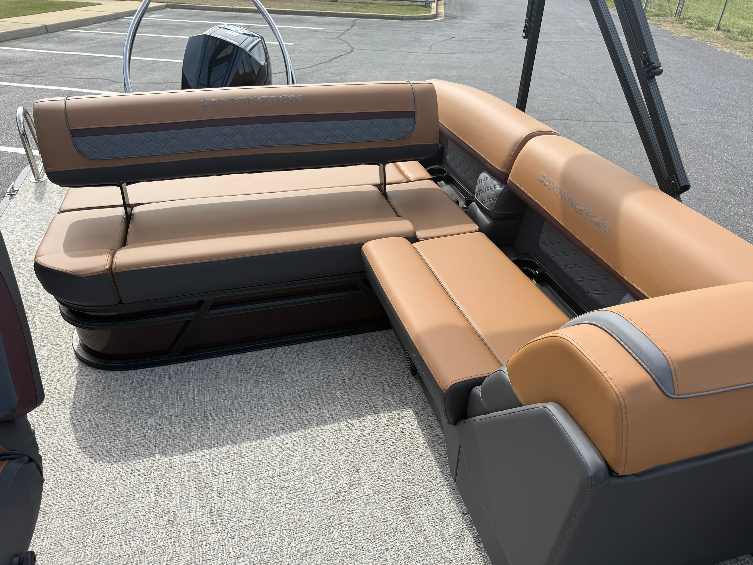 2026 Bennington 23 SSB LUXE Image Thumbnail #15