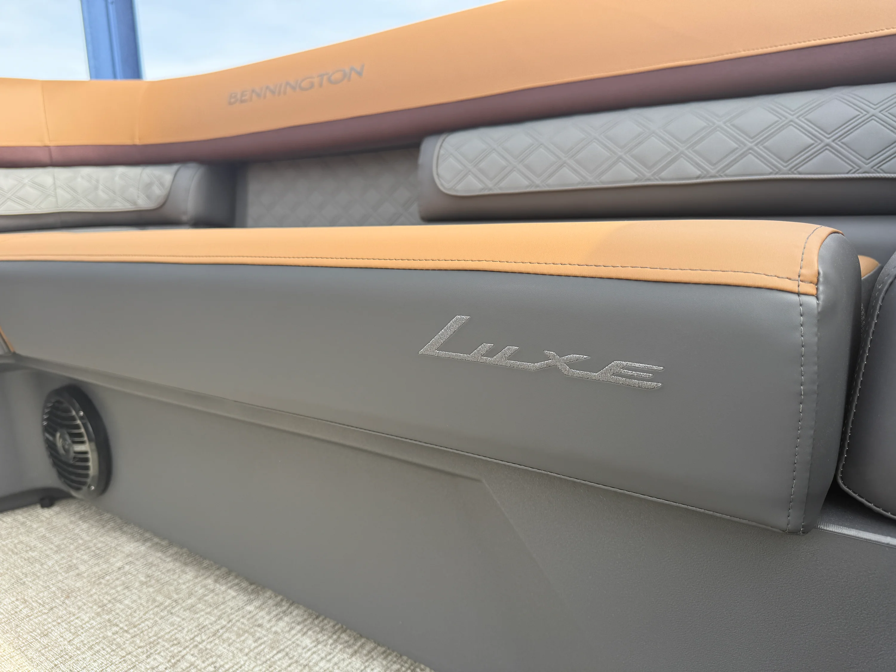 2026 Bennington 23 SSB LUXE Image Thumbnail #11