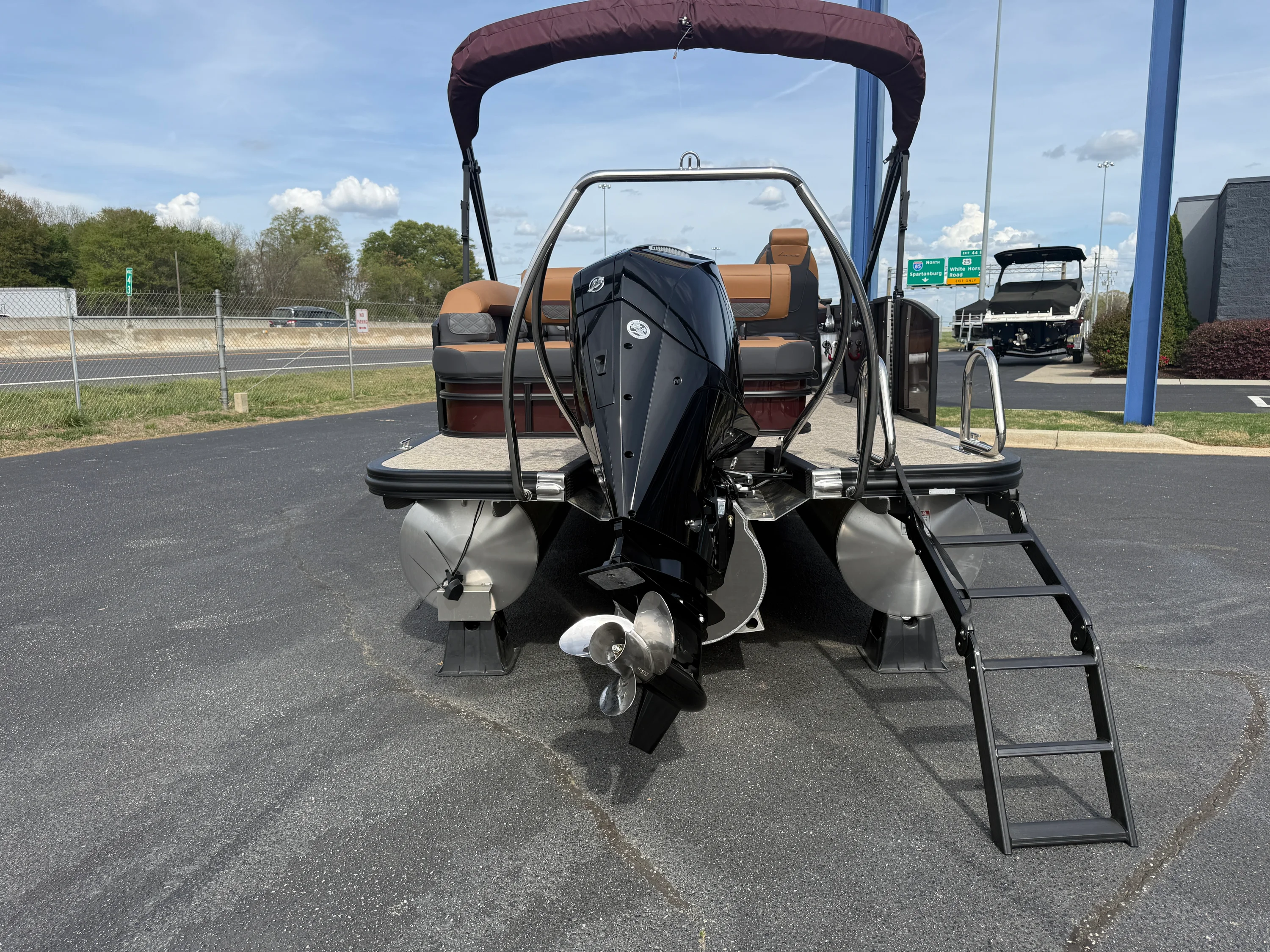 2026 Bennington 23 SSB LUXE Image Thumbnail #5