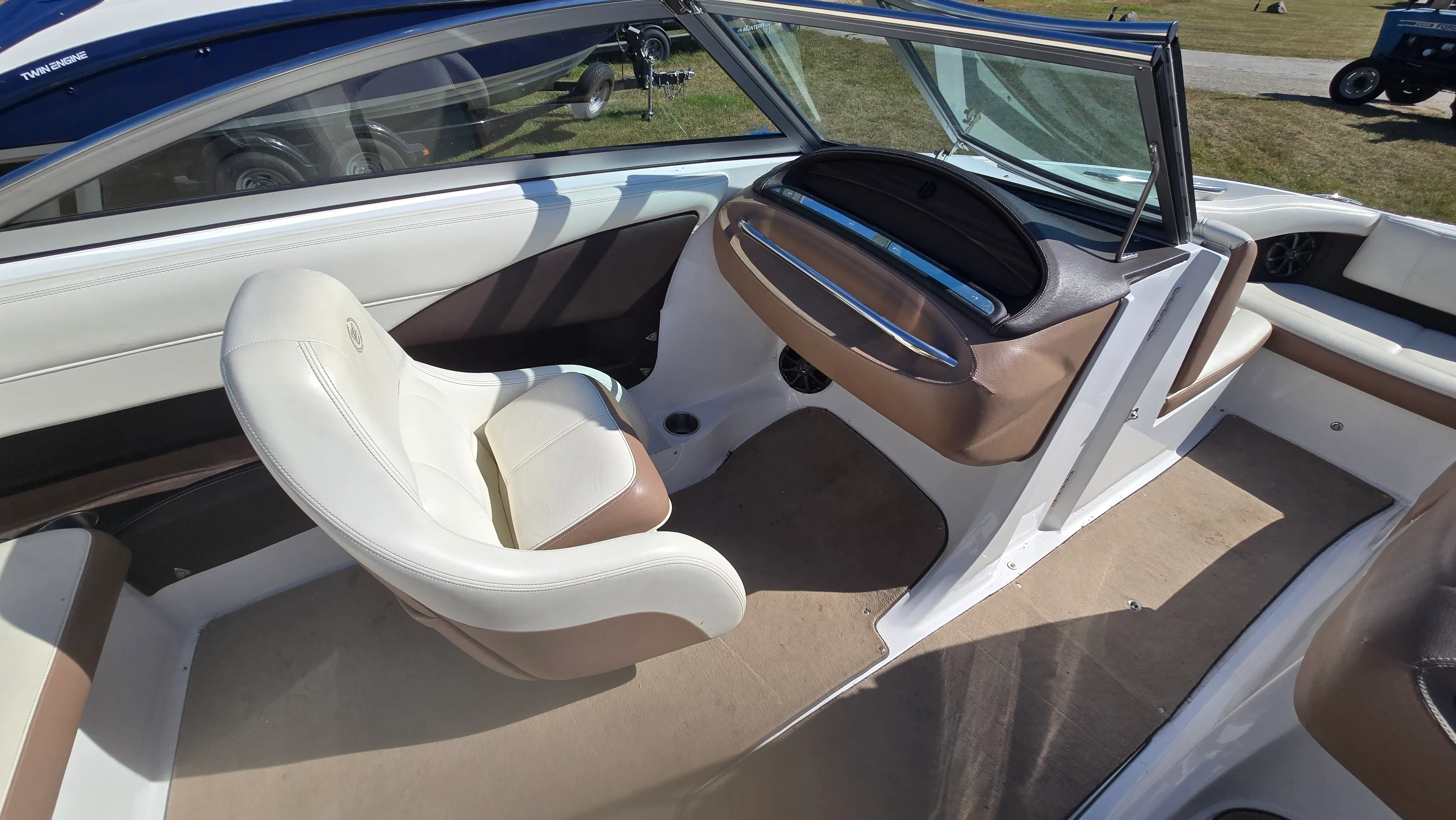 2013 Cobalt 210 Image Thumbnail #13