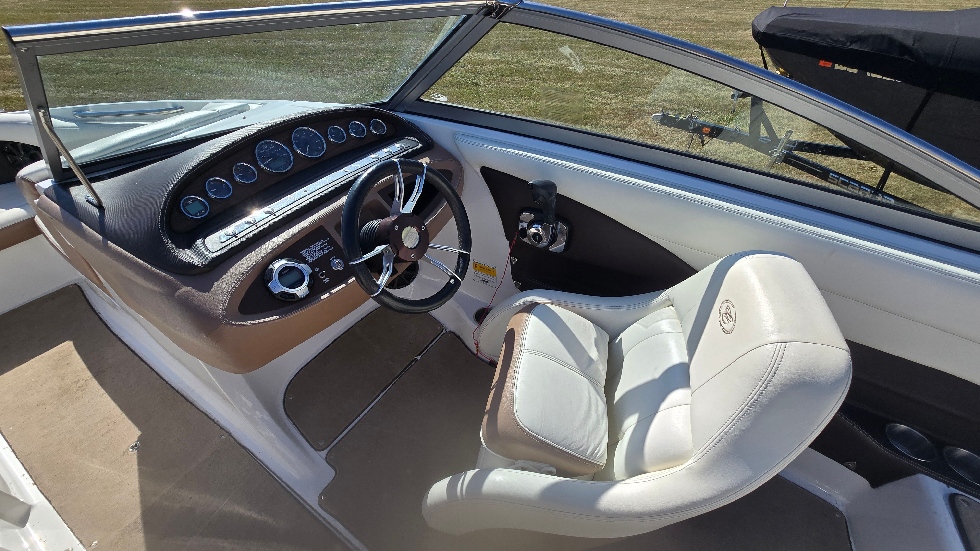 2013 Cobalt 210 Image Thumbnail #11