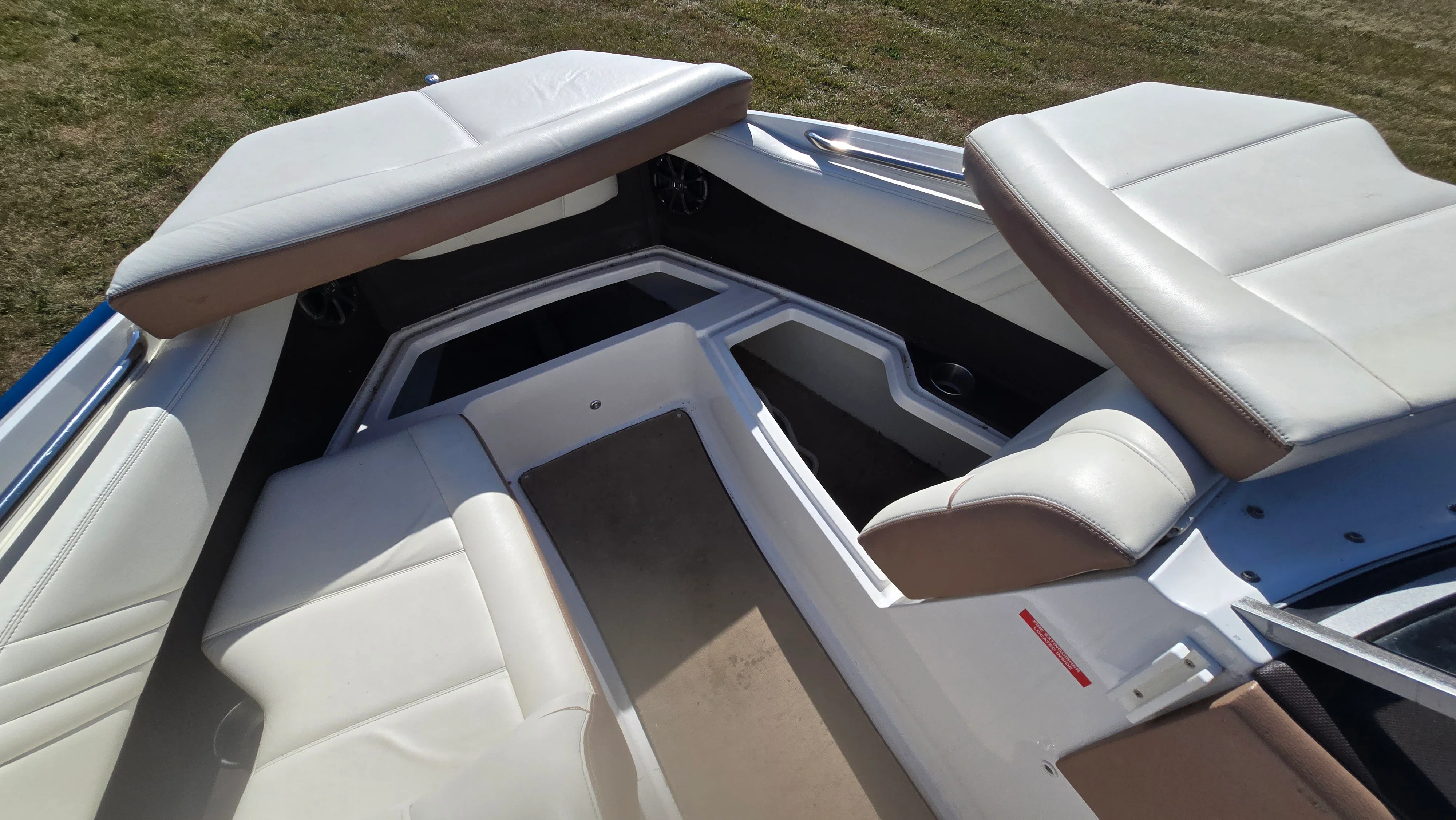 2013 Cobalt 210 Image Thumbnail #18