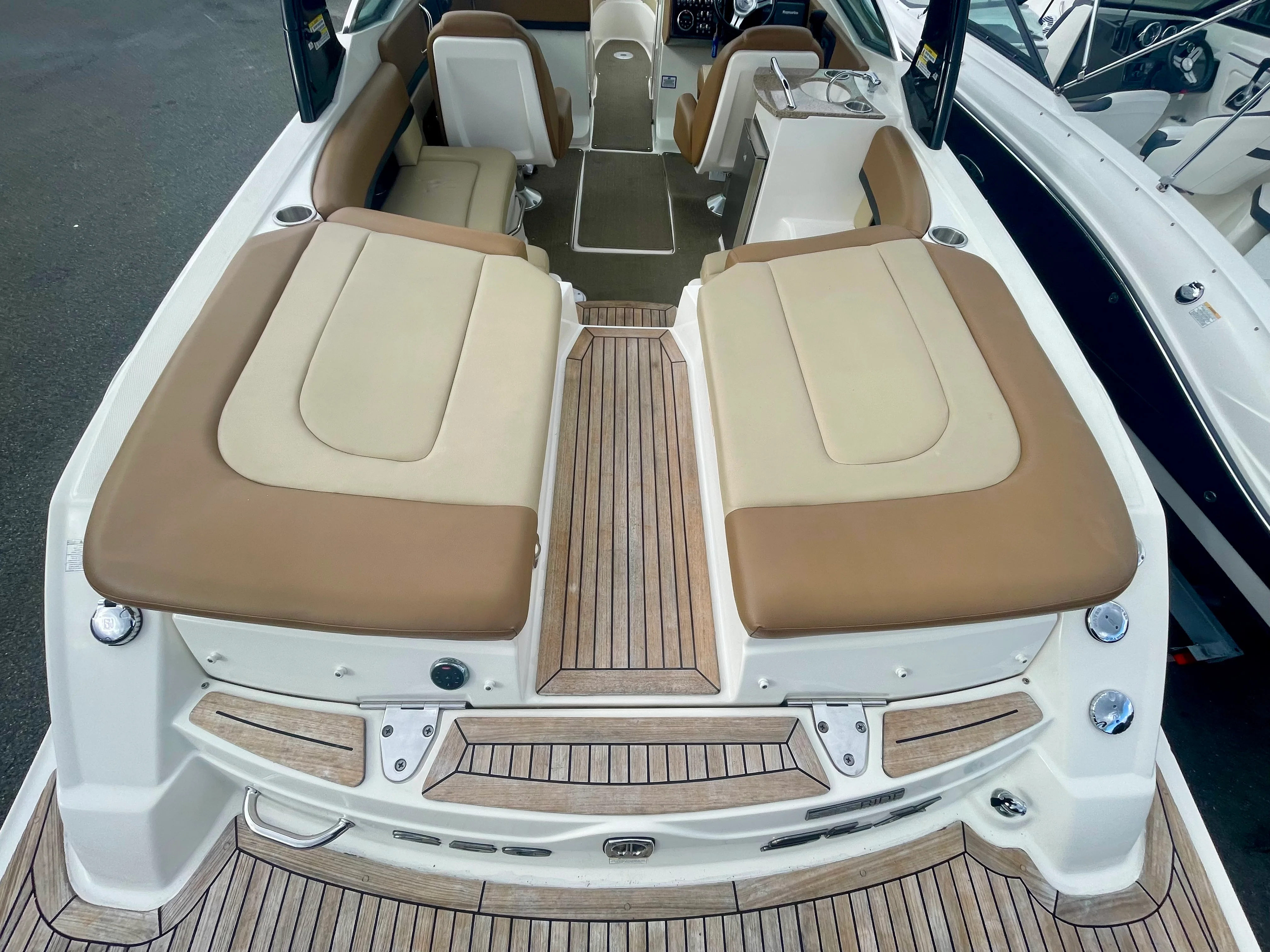 2014 Sea Ray 250 SLX Image Thumbnail #2