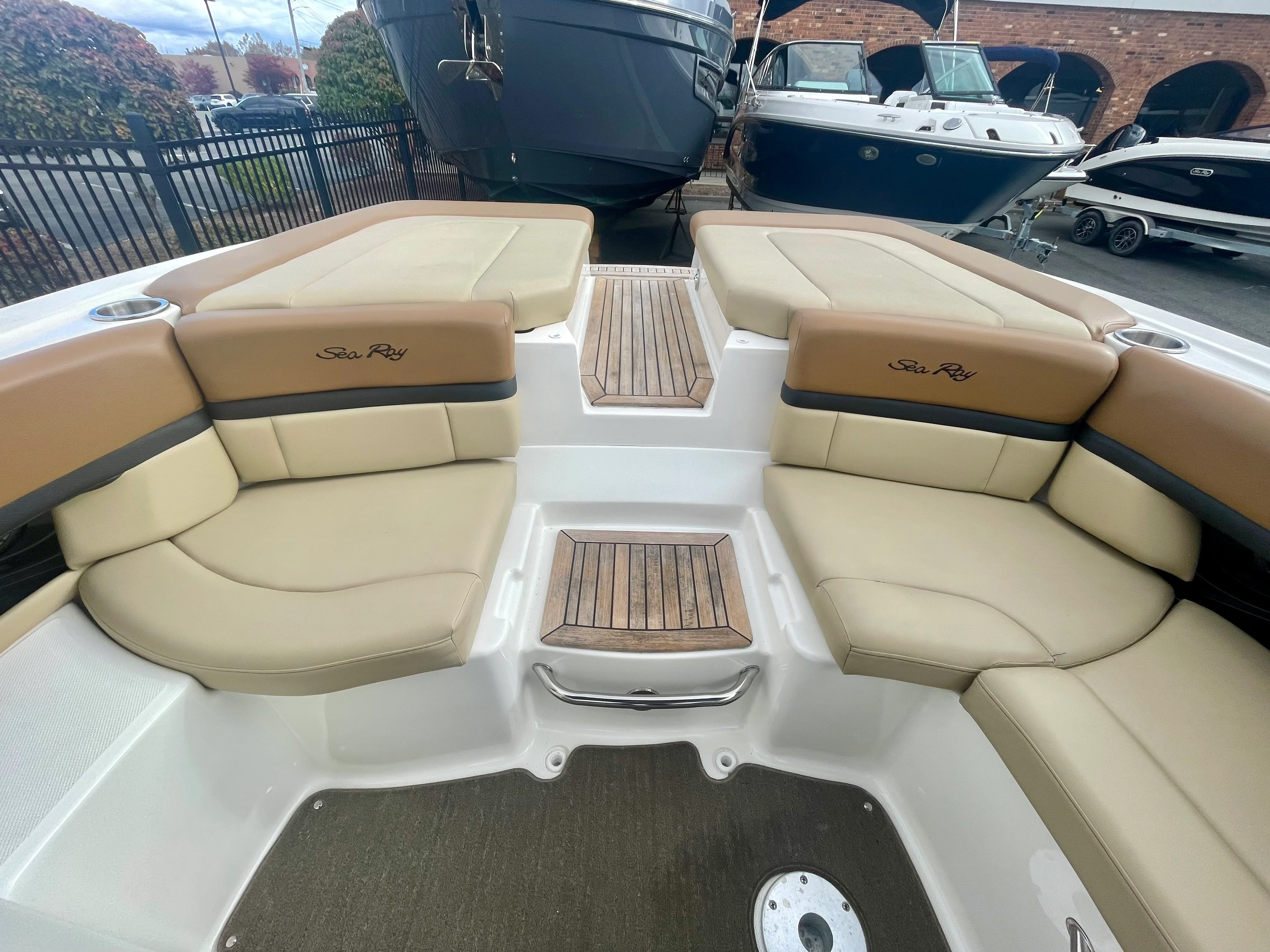 2014 Sea Ray 250 SLX Image Thumbnail #4