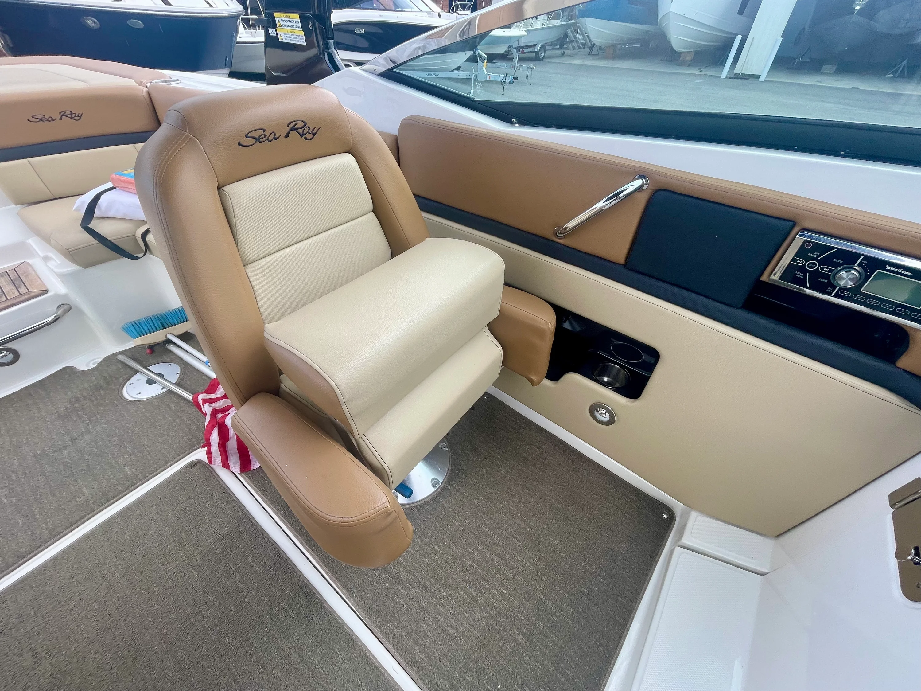 2014 Sea Ray 250 SLX Image Thumbnail #14