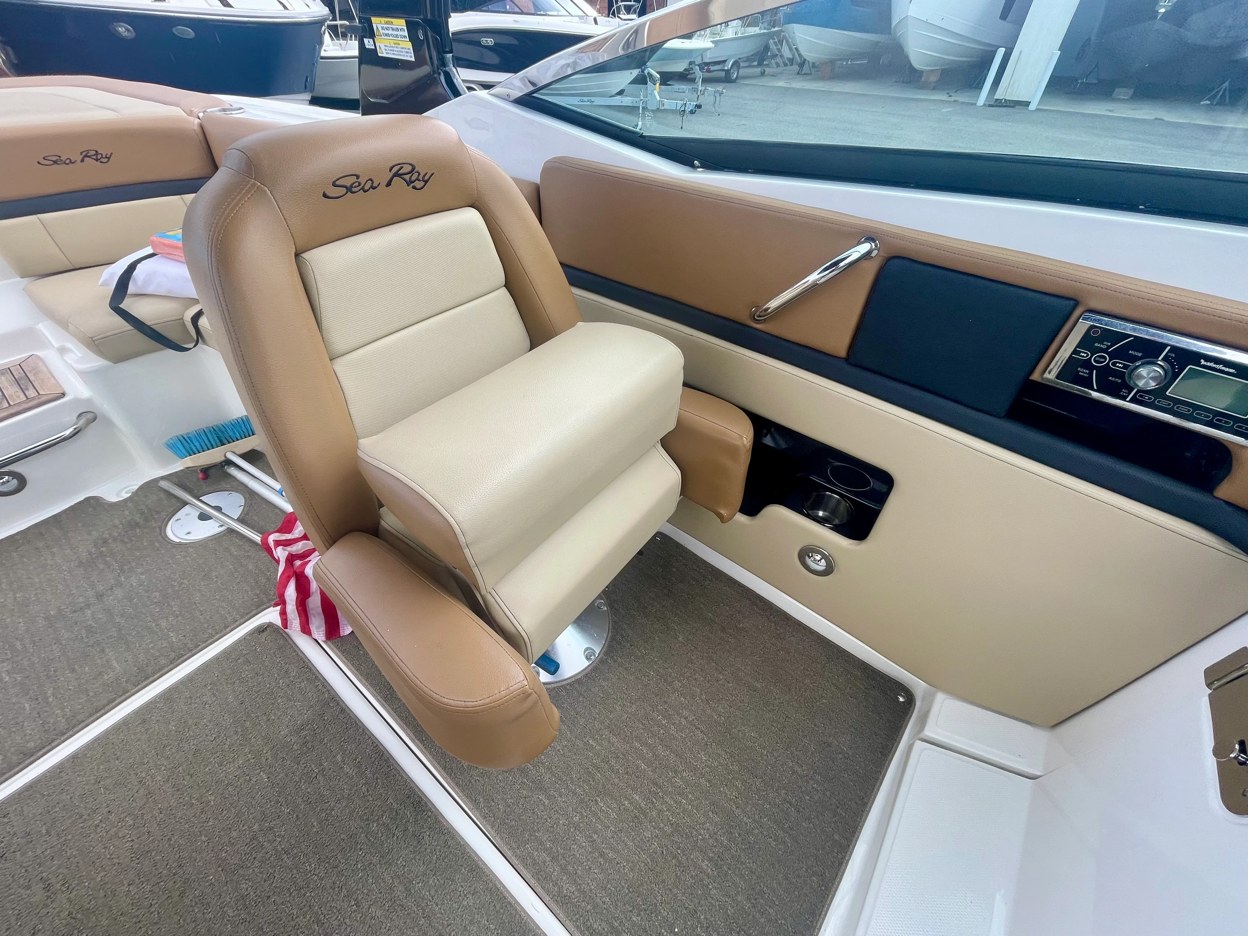 2014 Sea Ray 250 SLX Image Thumbnail #14