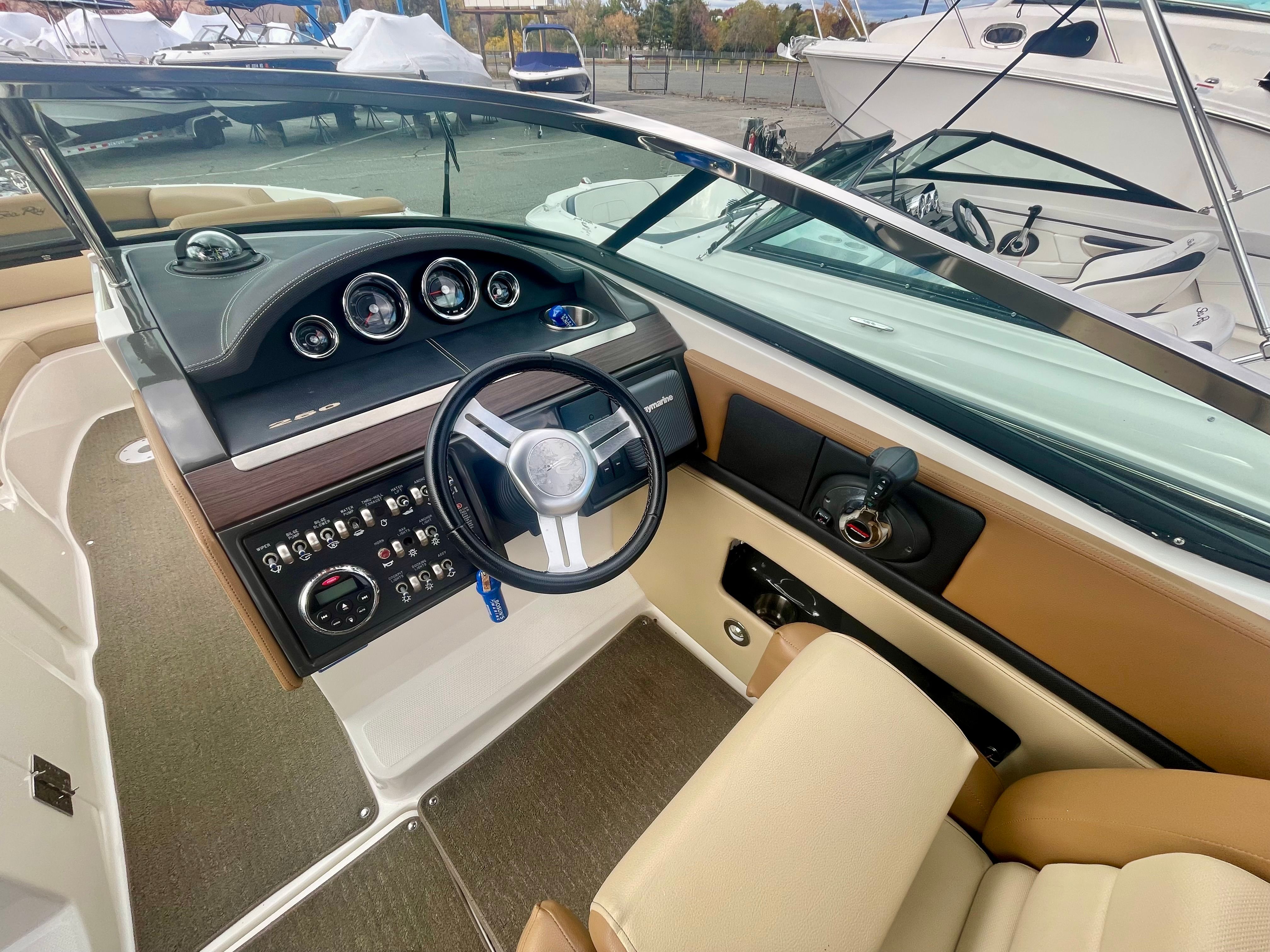 2014 Sea Ray 250 SLX Image Thumbnail #11