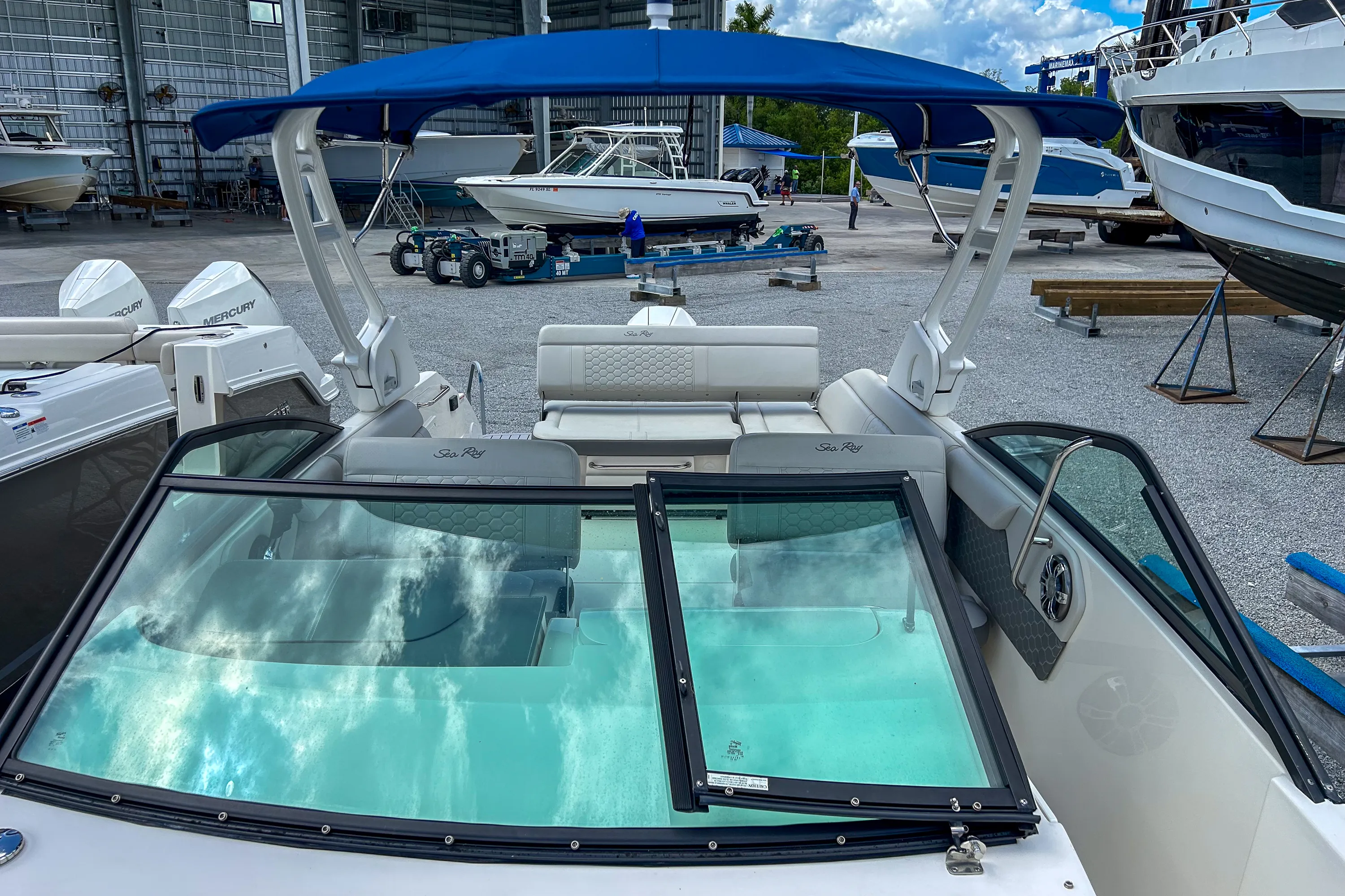 2021 Sea Ray 250 SDX OUTBOARD Image Thumbnail #19