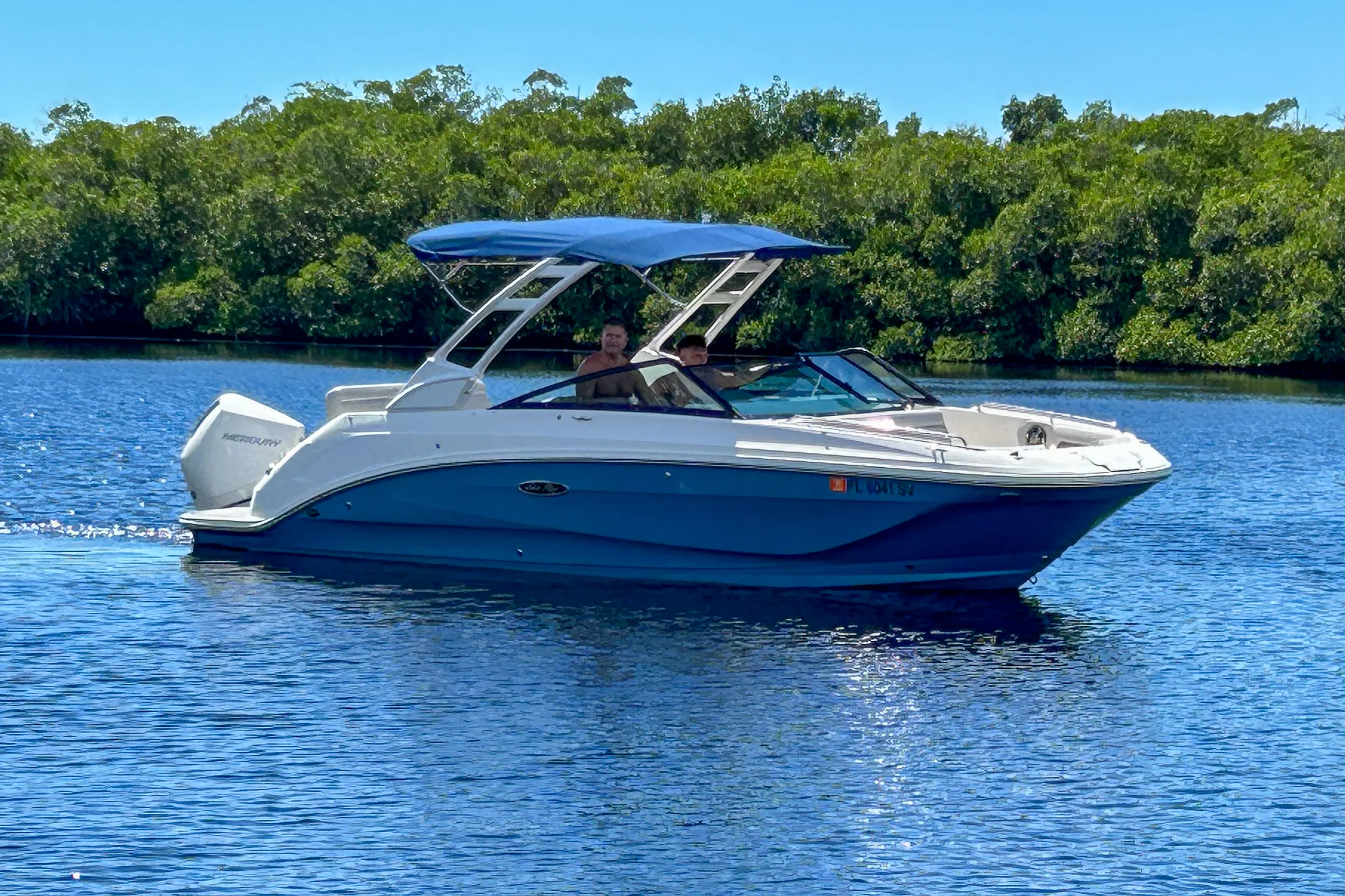 2021 Sea Ray 250 SDX OUTBOARD Image Thumbnail #0