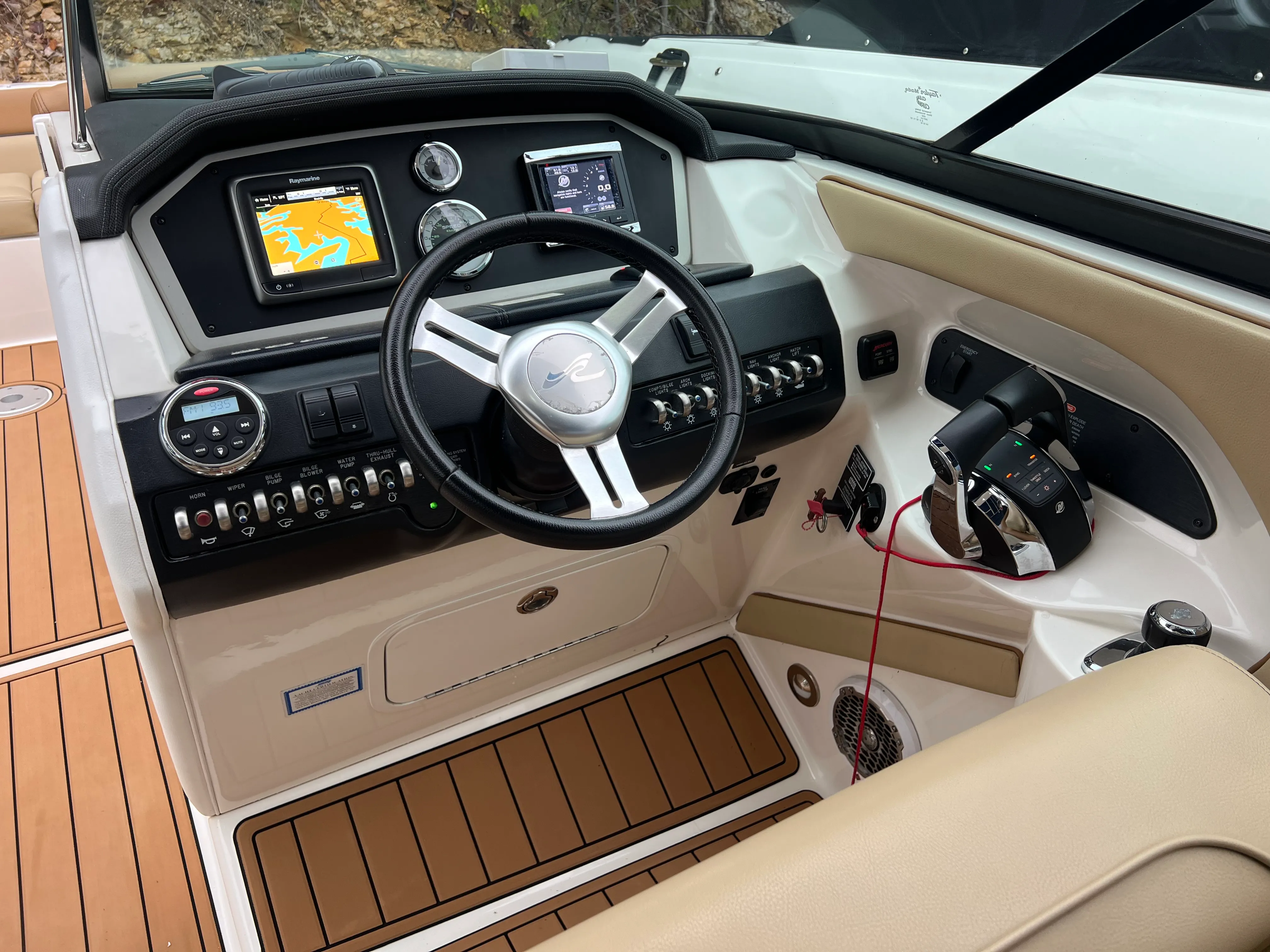 2014 Sea Ray 300 SLX Image Thumbnail #23