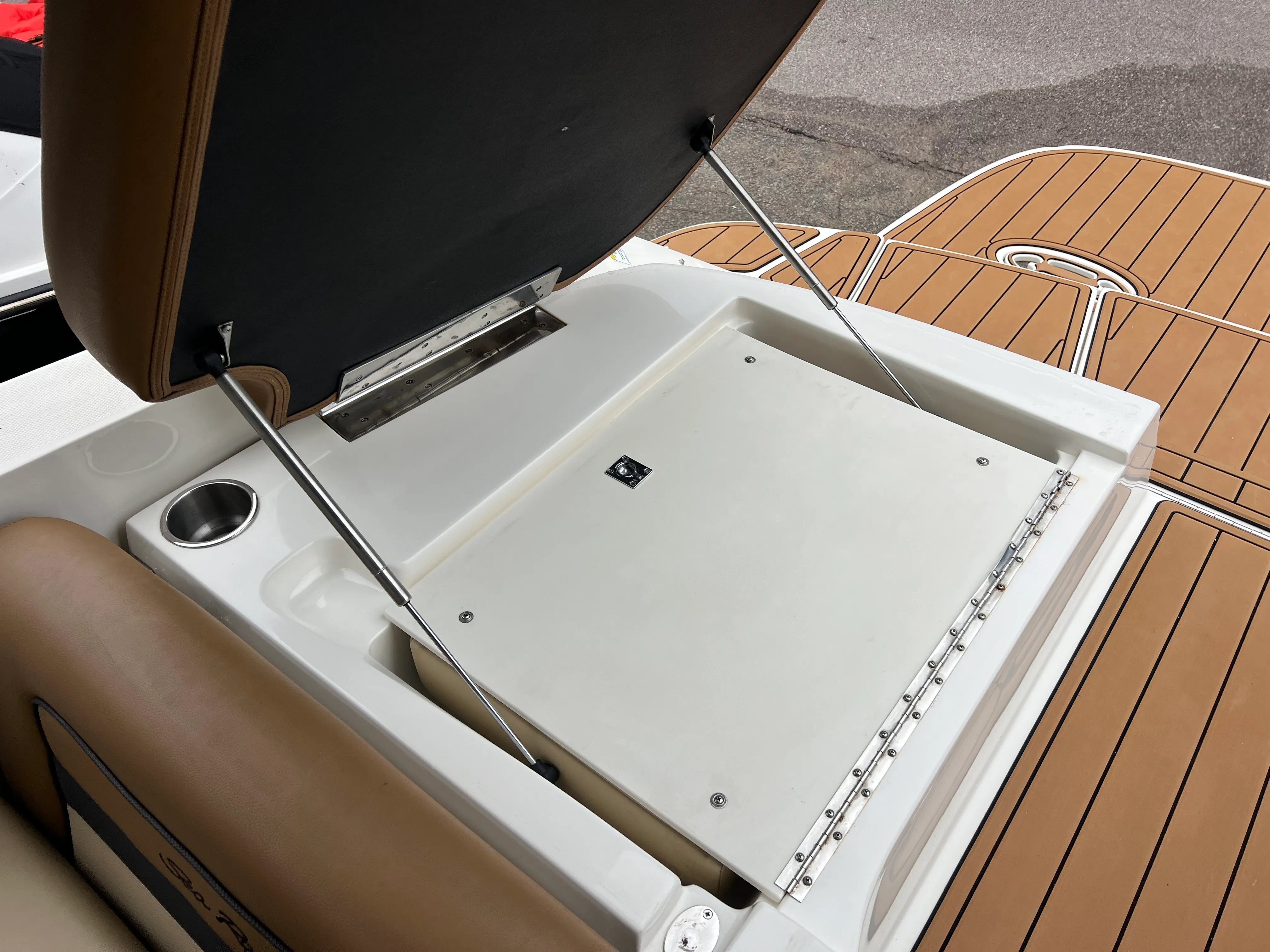 2014 Sea Ray 300 SLX Image Thumbnail #25