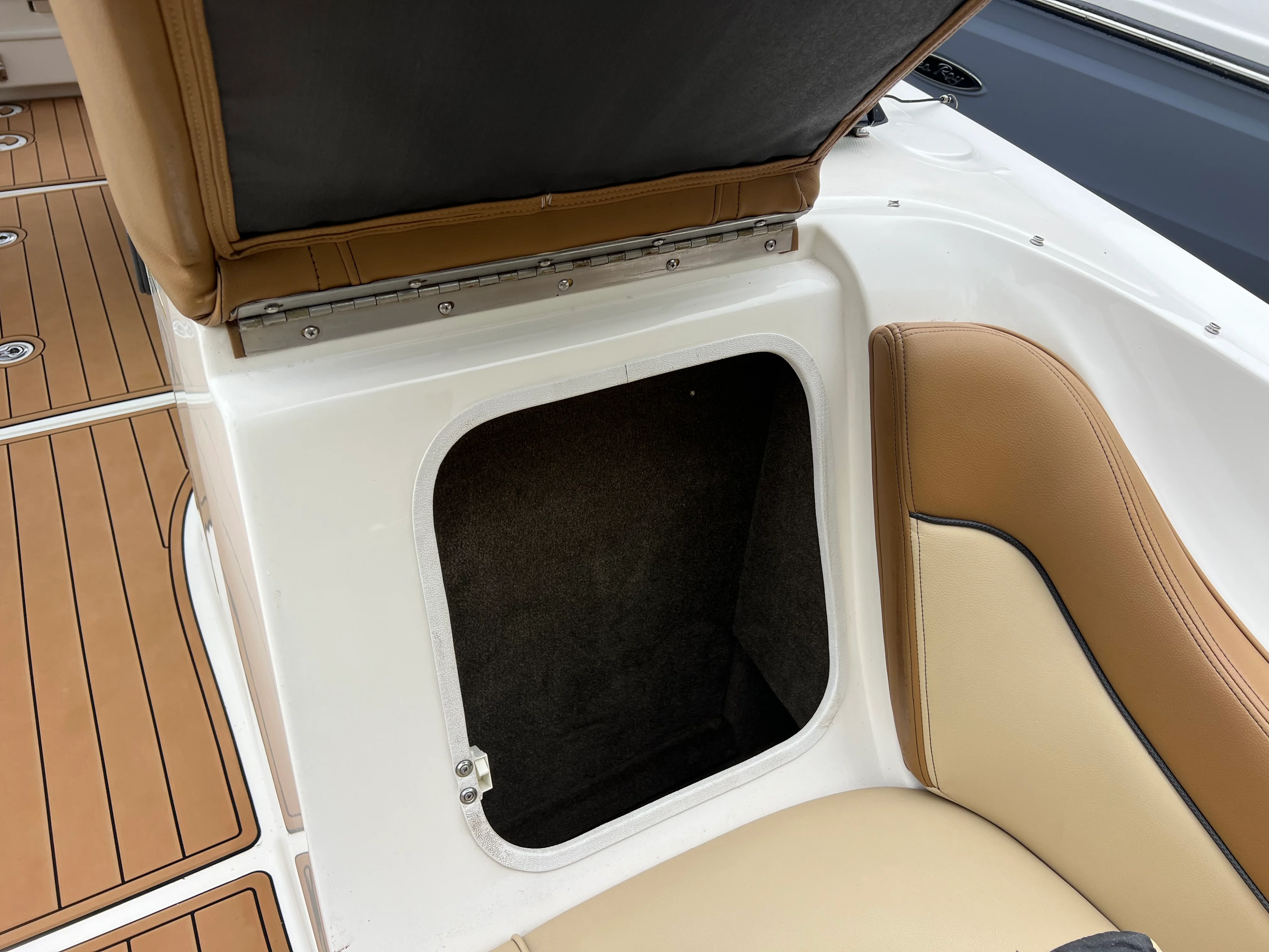 2014 Sea Ray 300 SLX Image Thumbnail #31