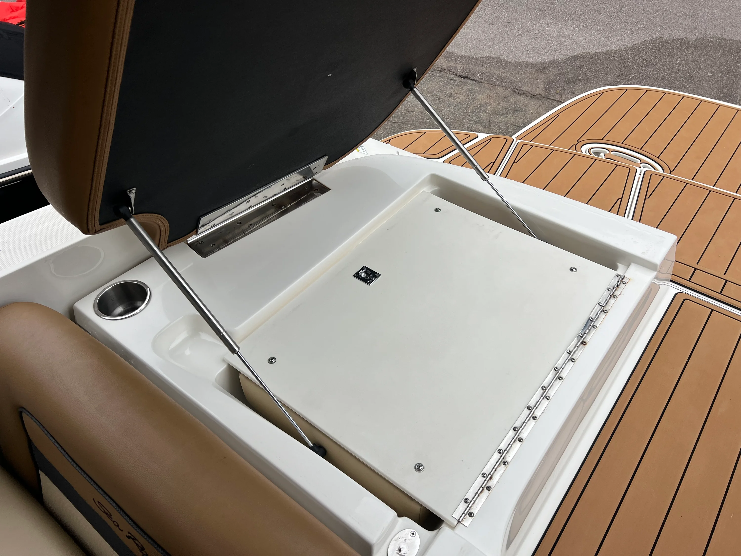 2014 Sea Ray 300 SLX Image Thumbnail #25