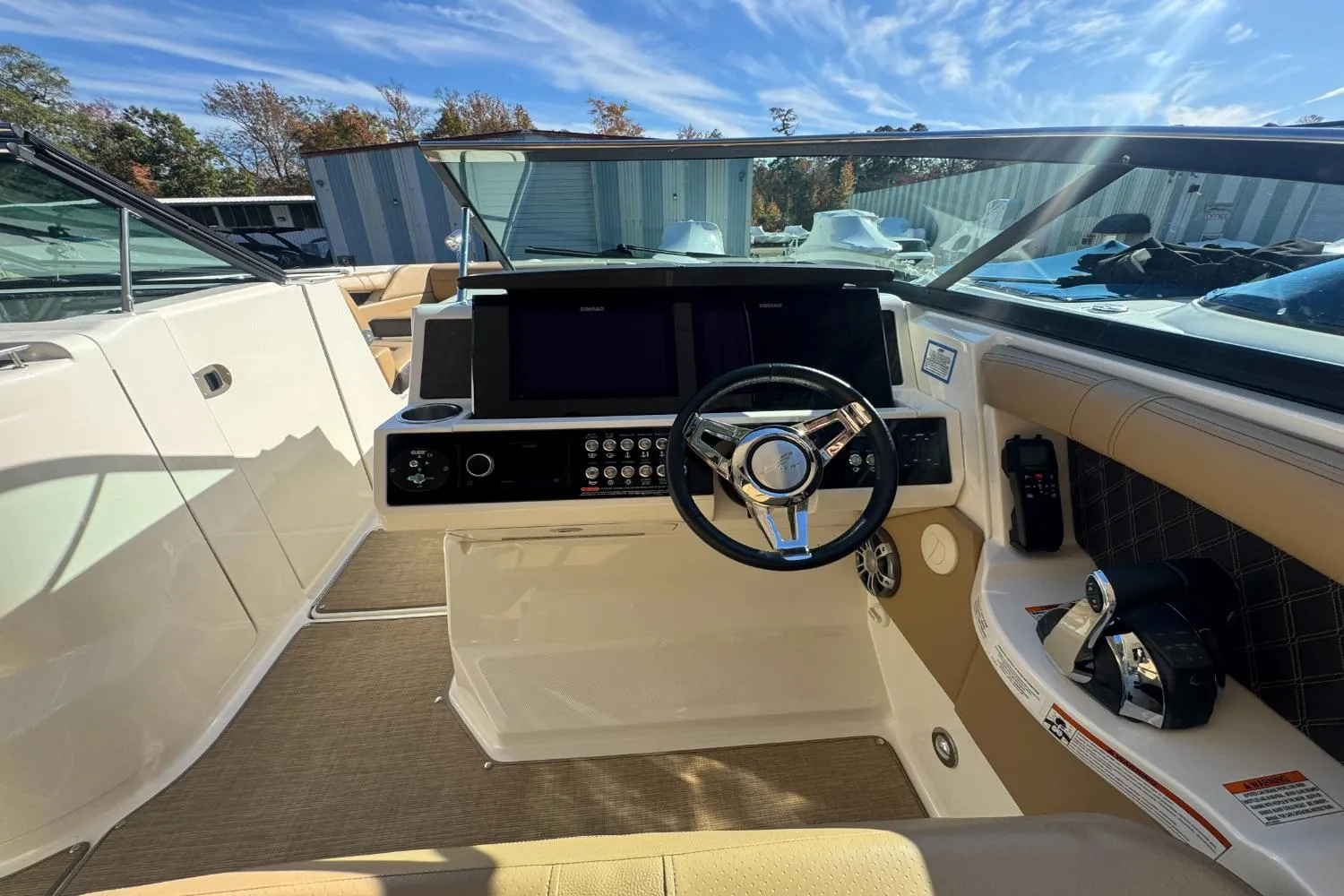 2019 Sea Ray SLX 350 Image Thumbnail #35