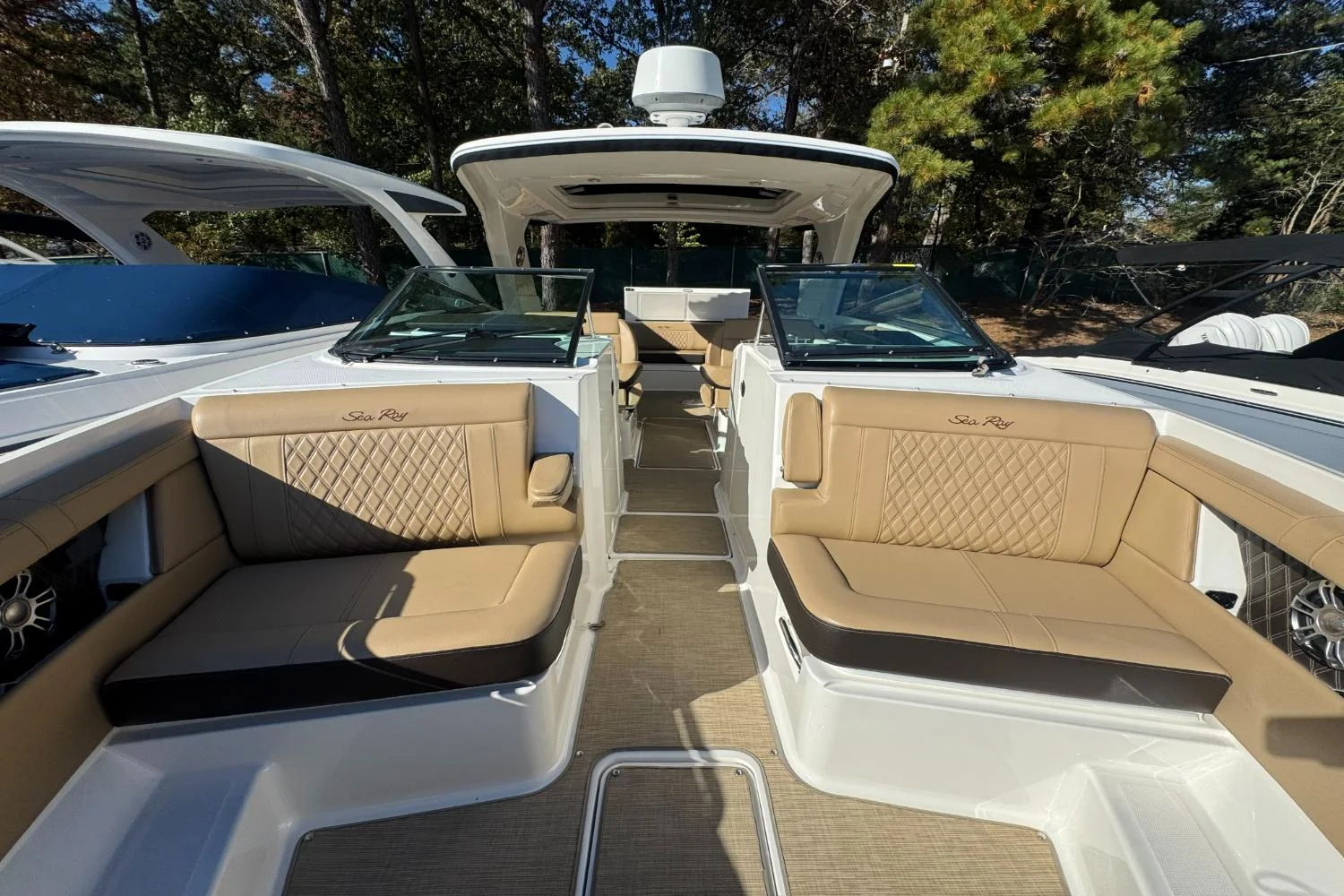 2019 Sea Ray SLX 350 Image Thumbnail #45