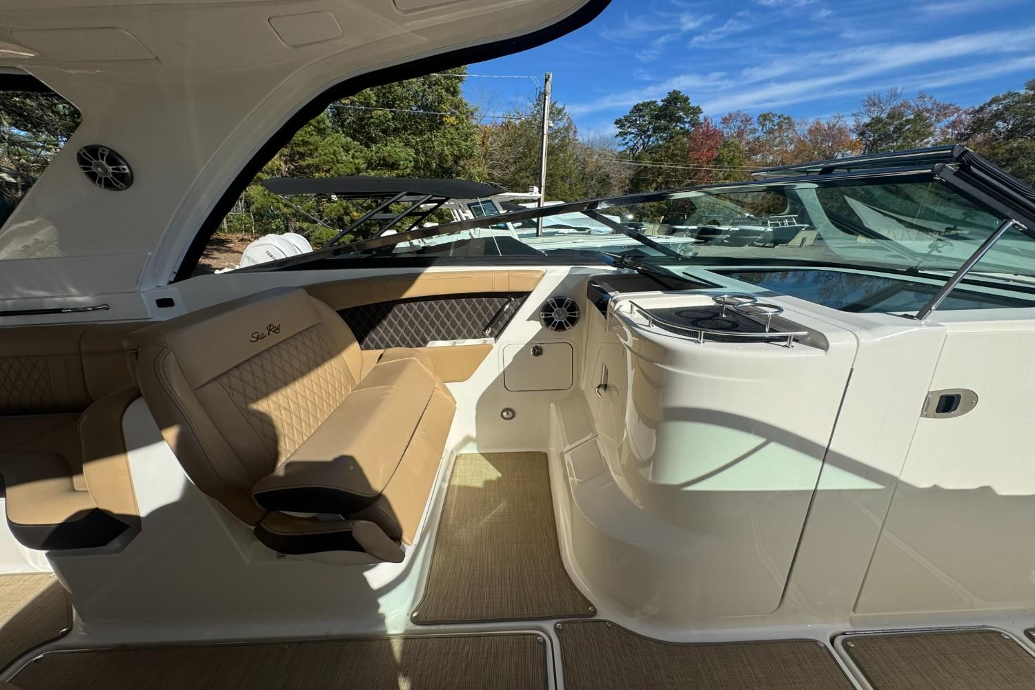 2019 Sea Ray SLX 350 Image Thumbnail #27