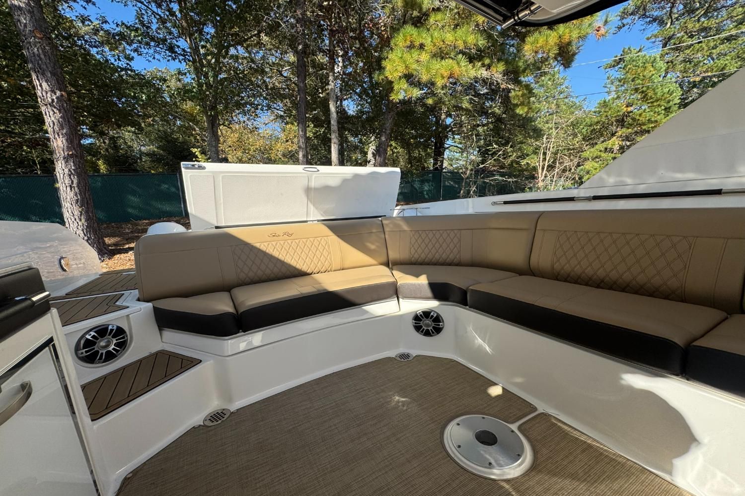 2019 Sea Ray SLX 350 Image Thumbnail #14