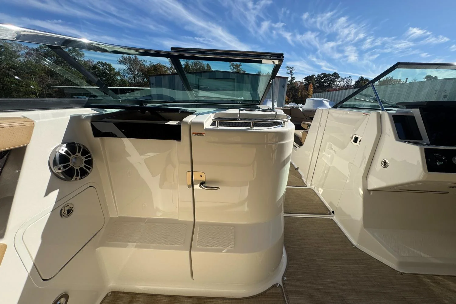 2019 Sea Ray SLX 350 Image Thumbnail #28