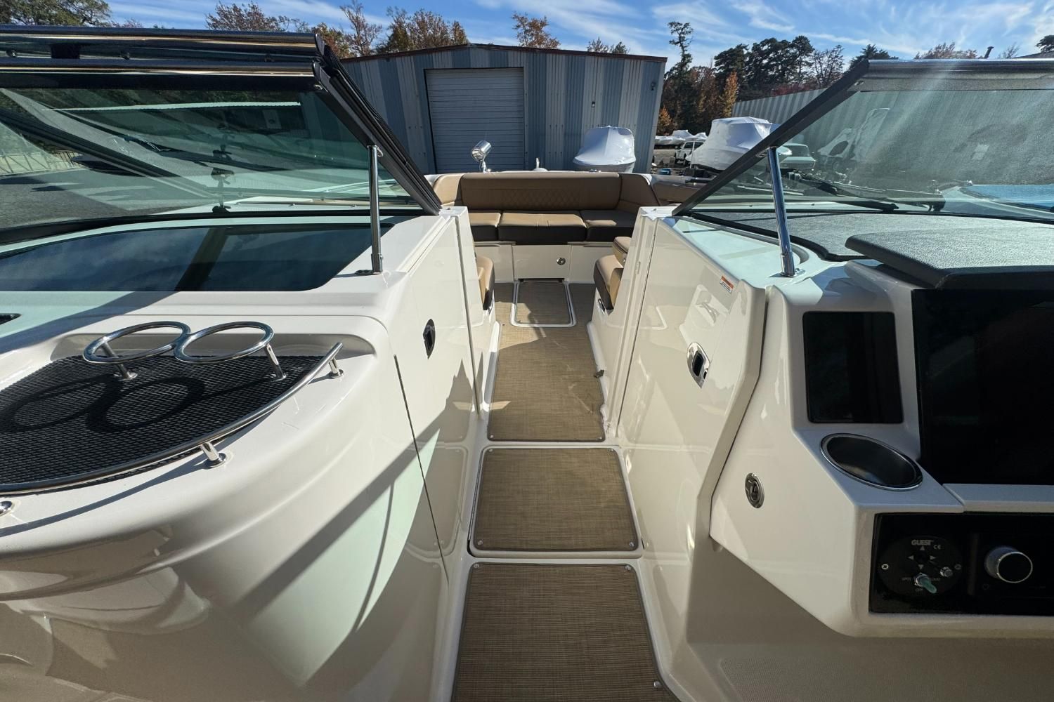 2019 Sea Ray SLX 350 Image Thumbnail #37